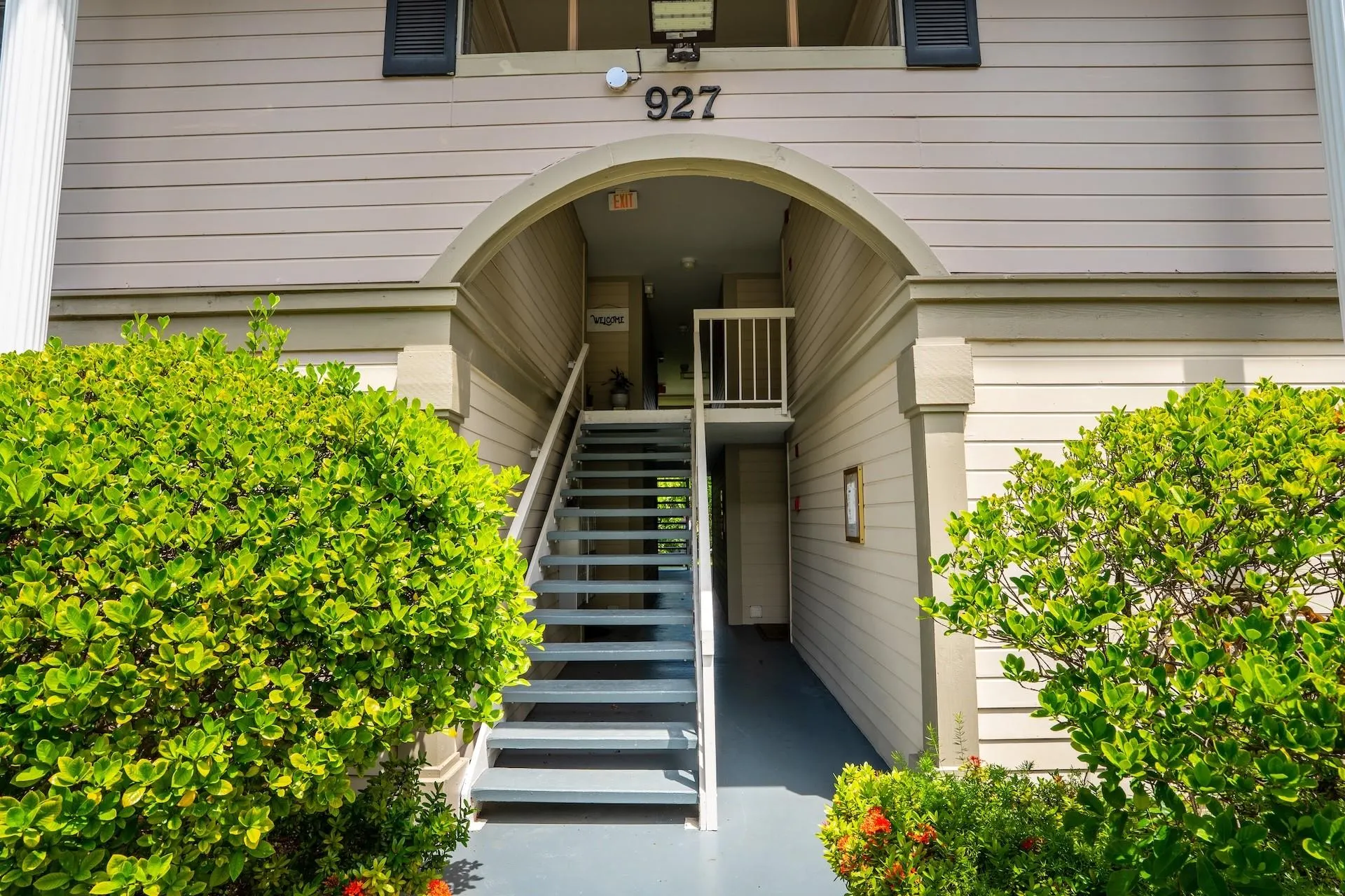 927 NE 199 Street, #202