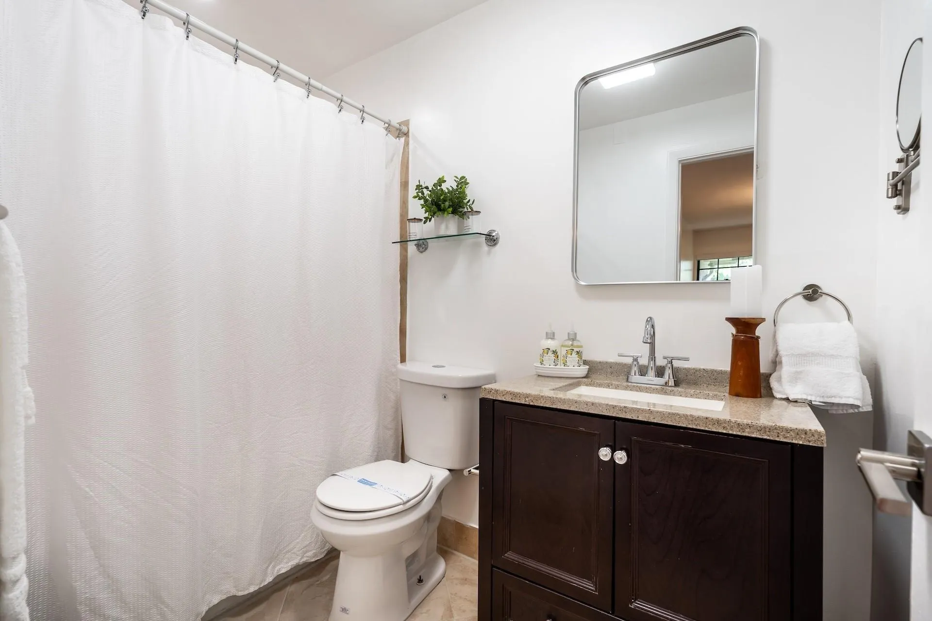 927 NE 199 Street, #202