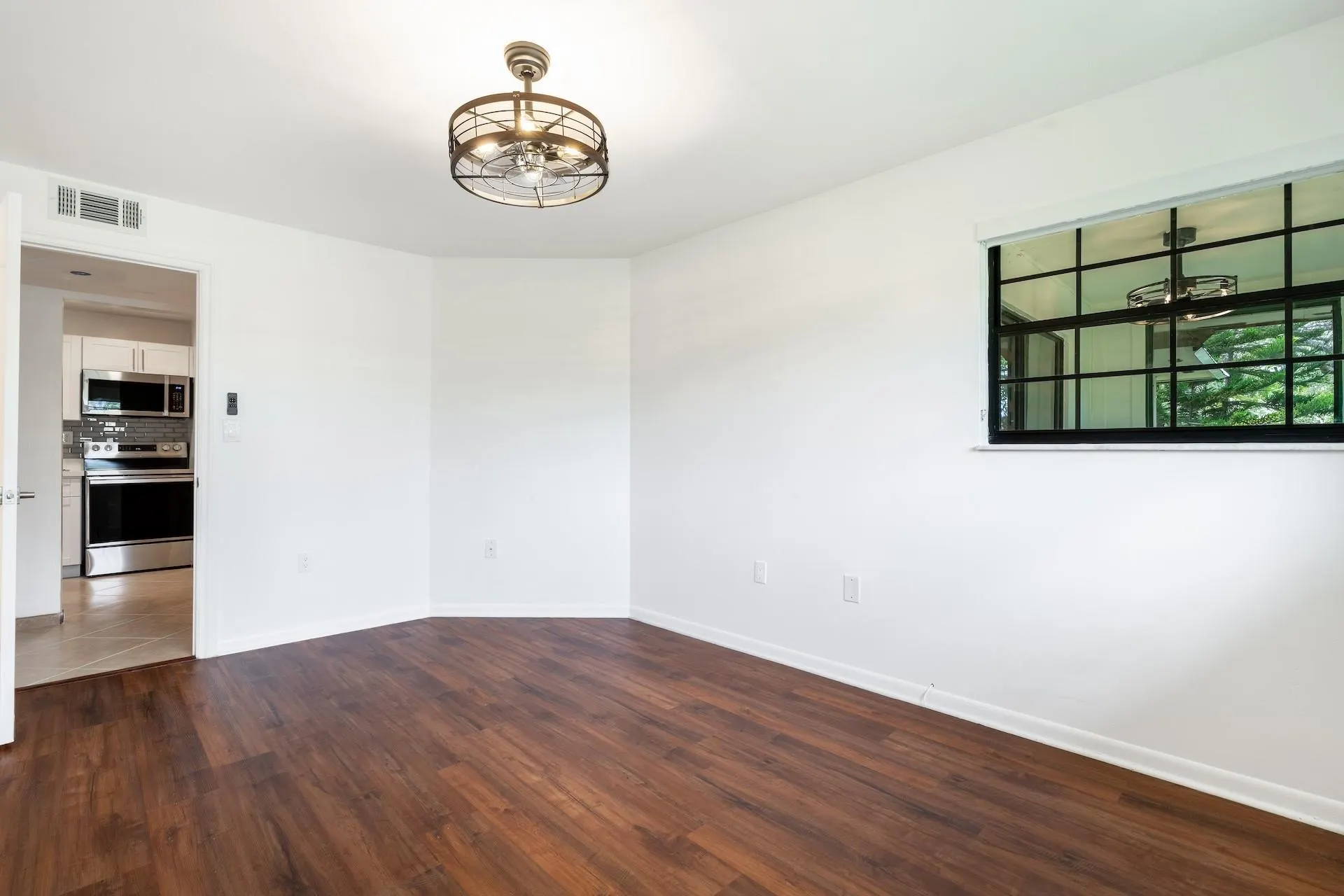 927 NE 199 Street, #202