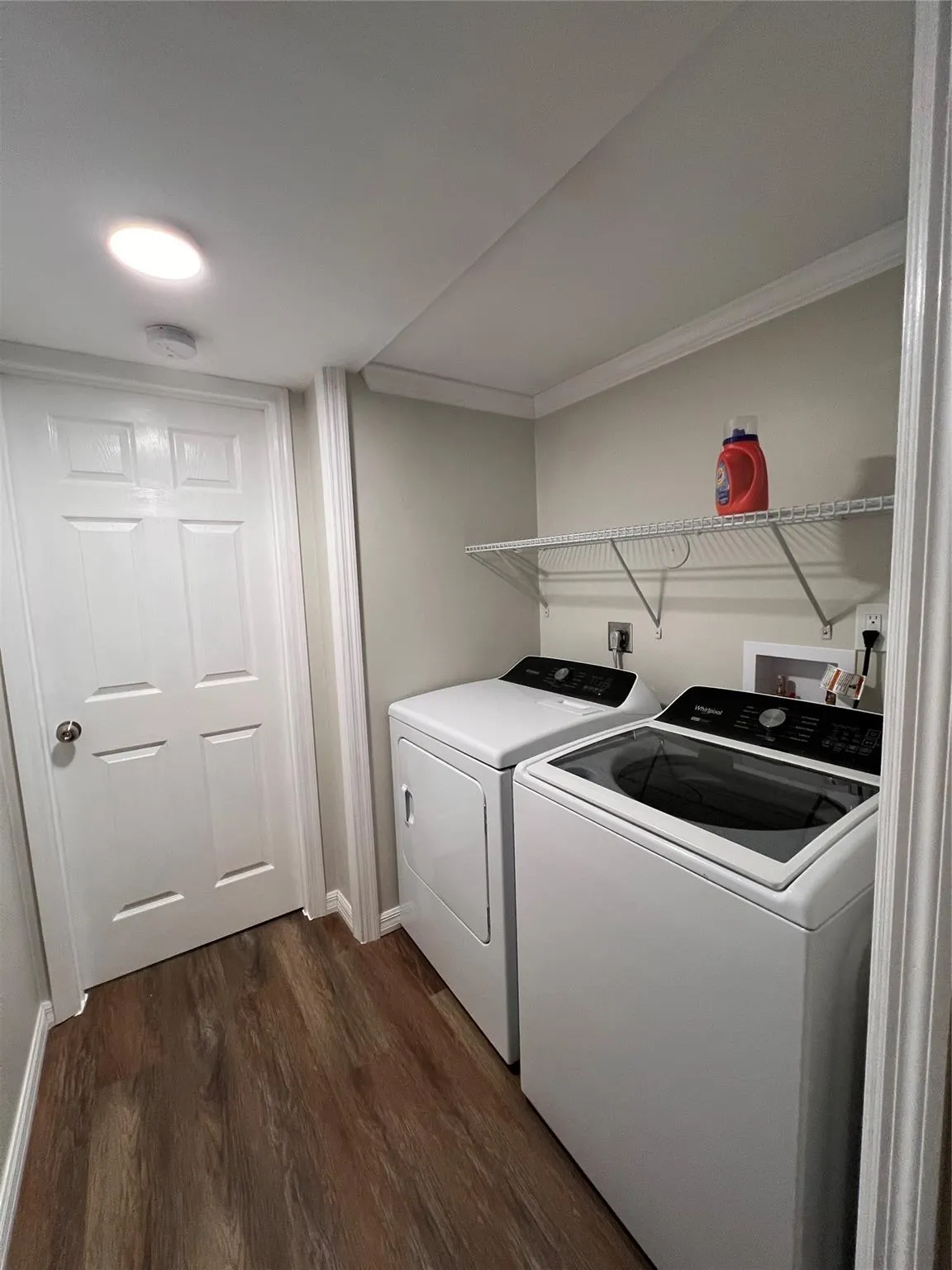 459 N Laurel Dr, #2002