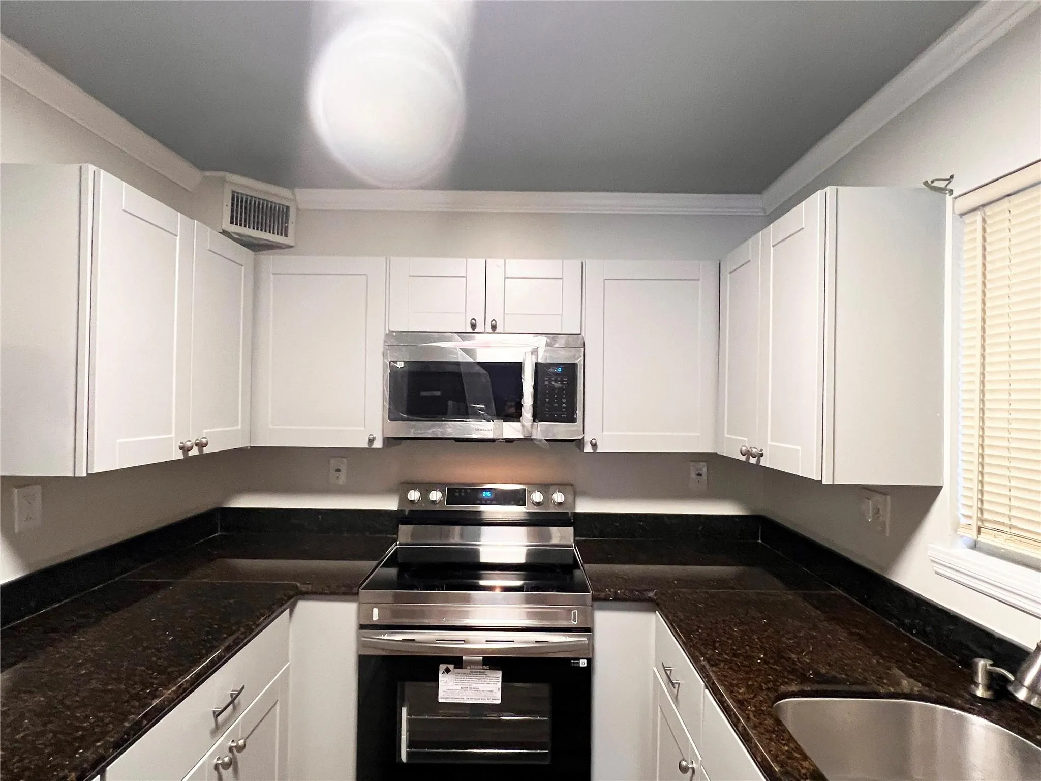 459 N Laurel Dr, #2002