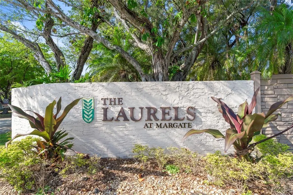 459 N Laurel Dr, #2002