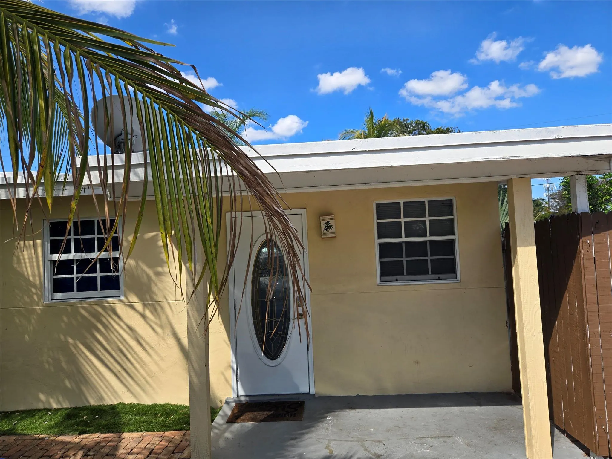 5241 NE 15th Ter