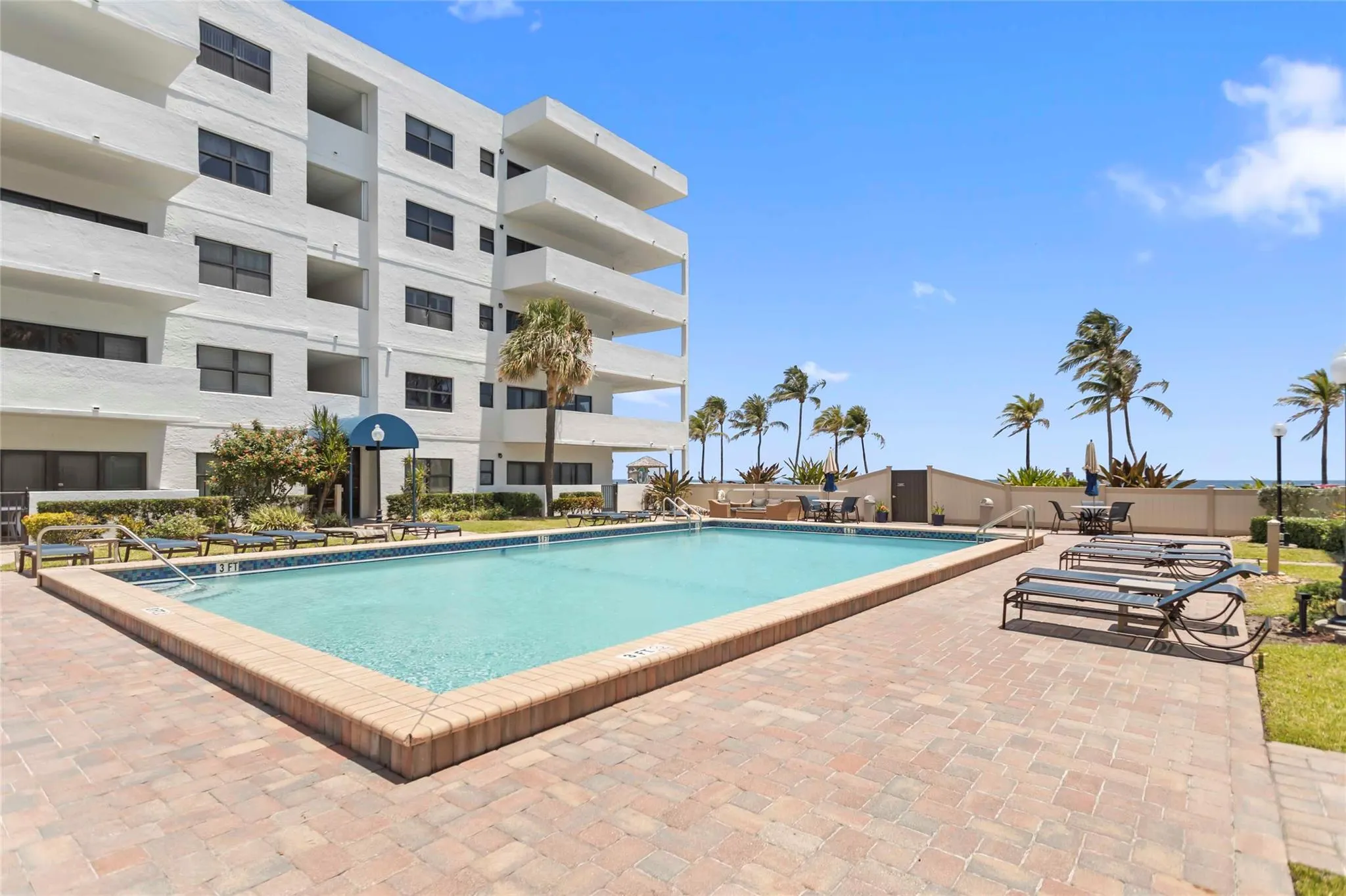 330 SE 20 Ave, #421