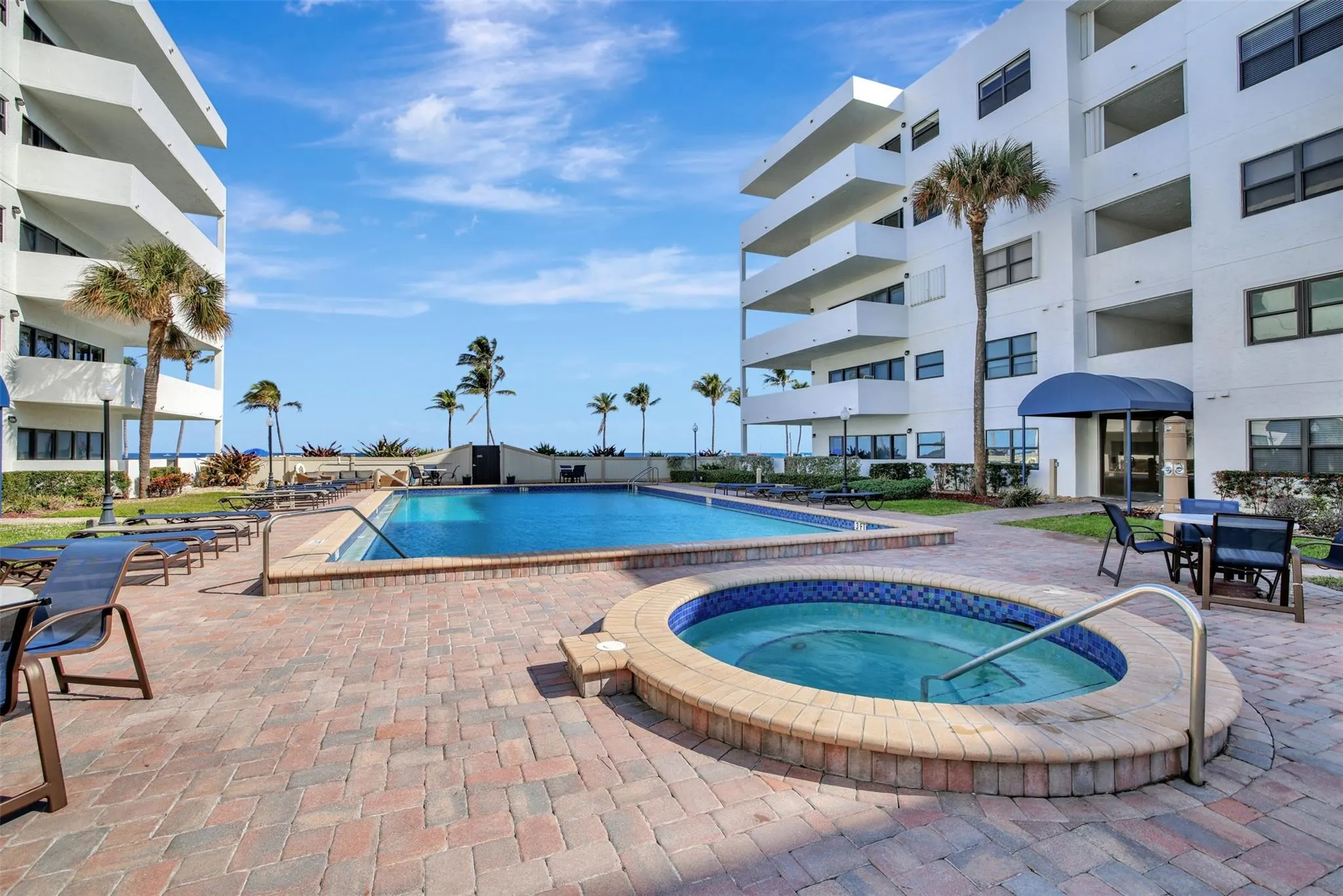 330 SE 20 Ave, #421