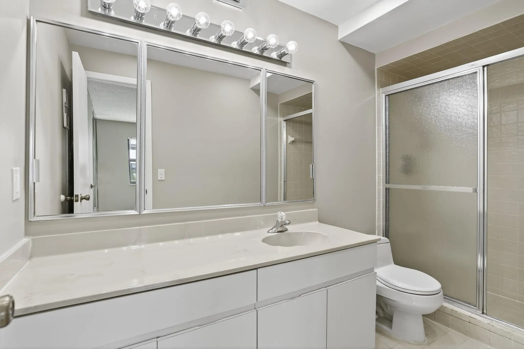 330 SE 20 Ave, #421