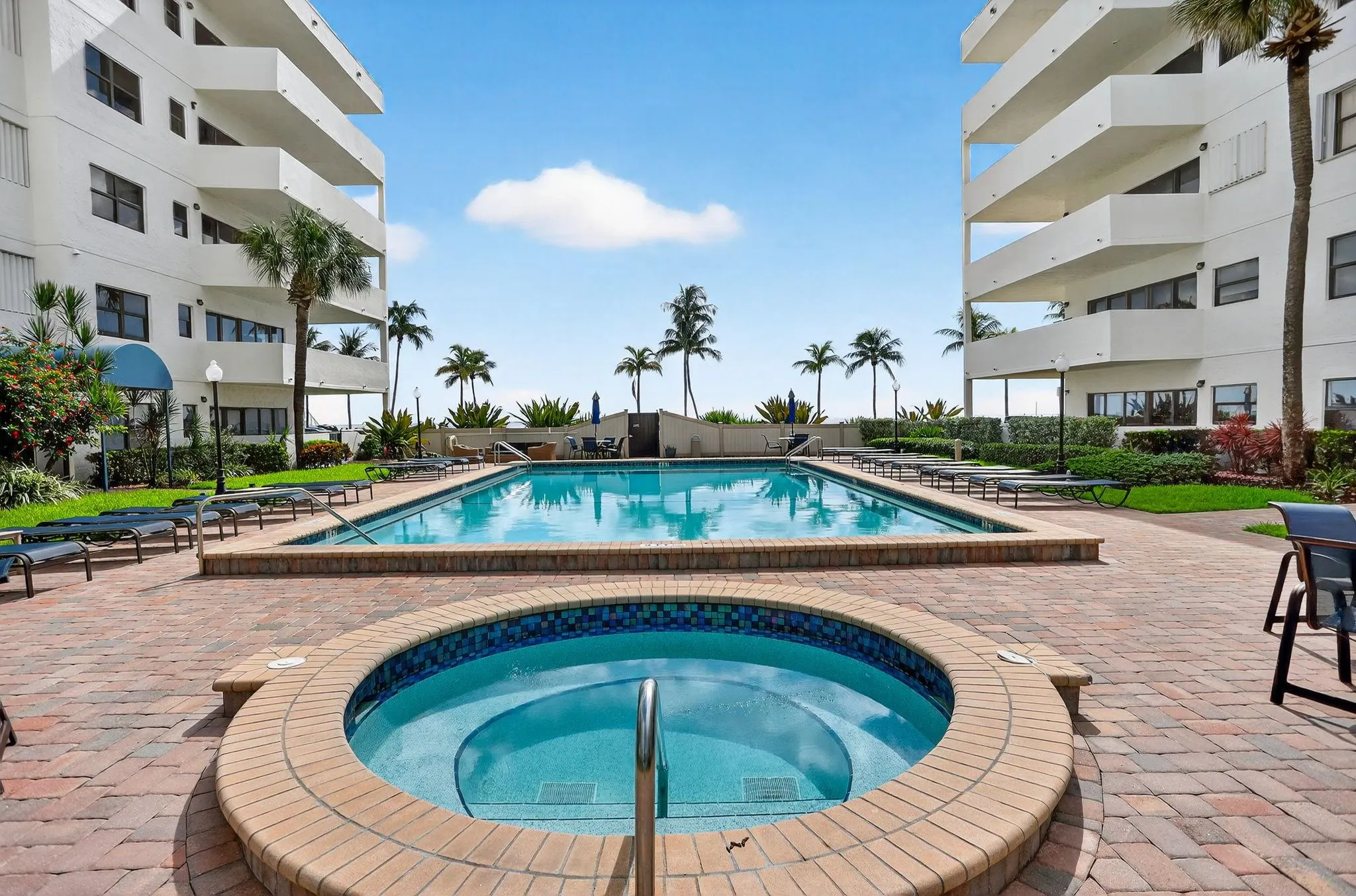 330 SE 20 Ave, #421