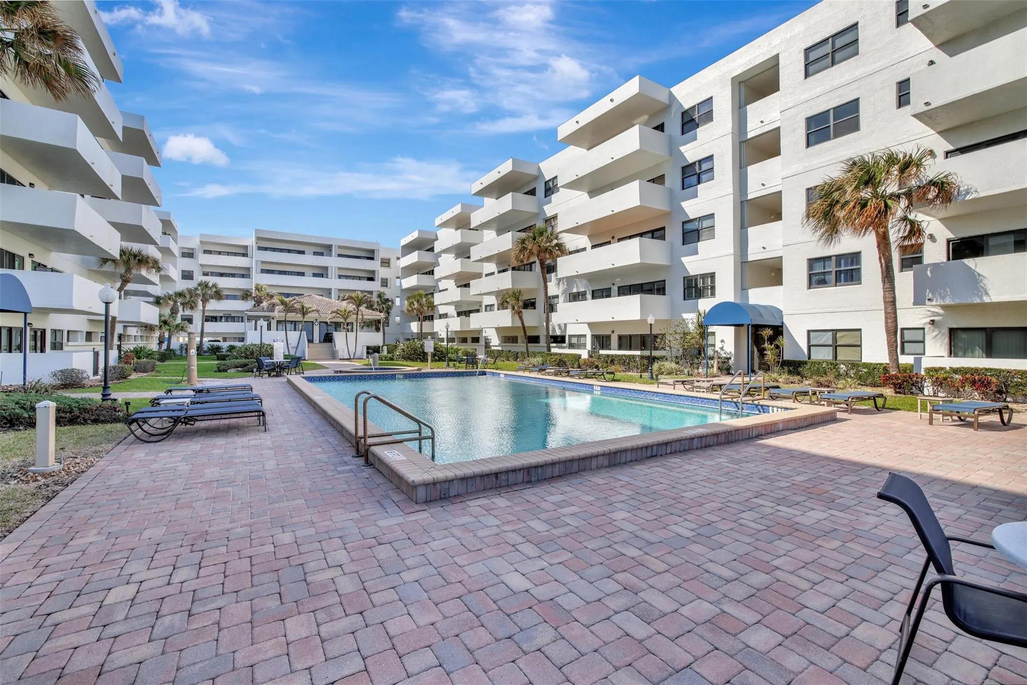 330 SE 20 Ave, #421