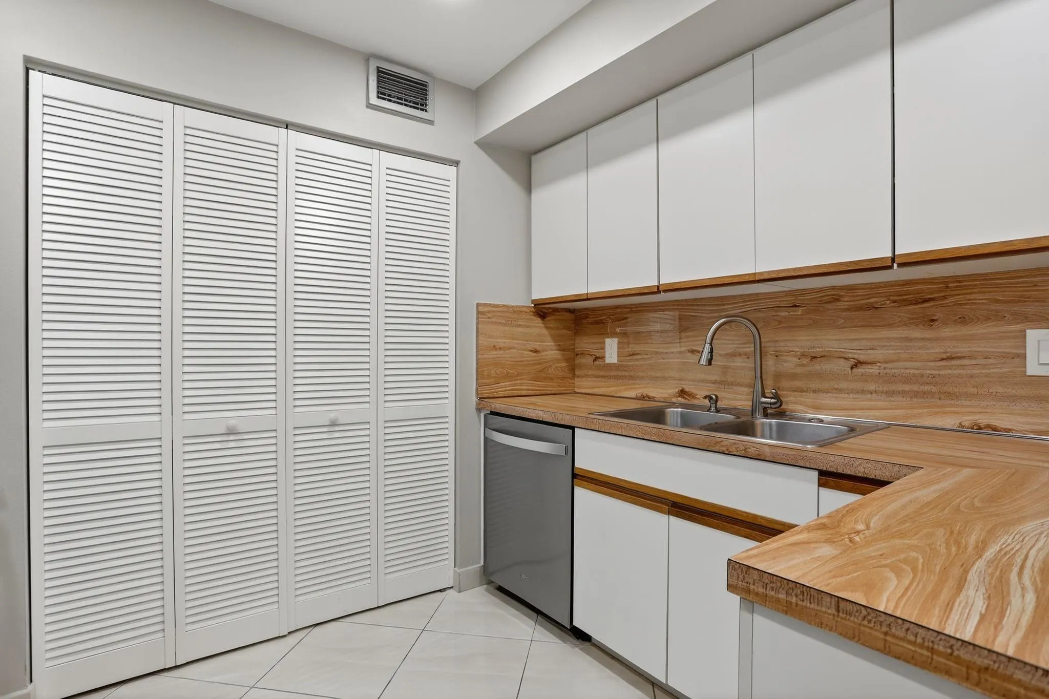 330 SE 20 Ave, #421