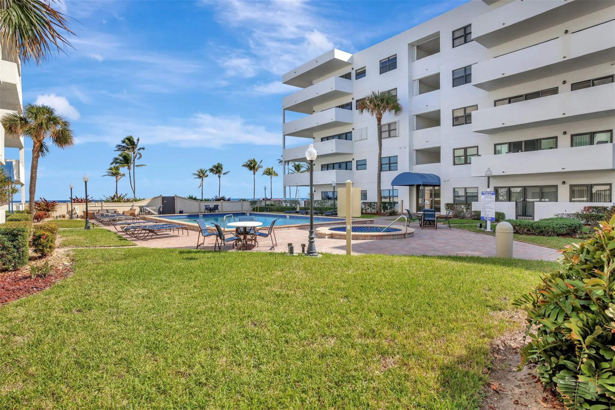330 SE 20 Ave, #421