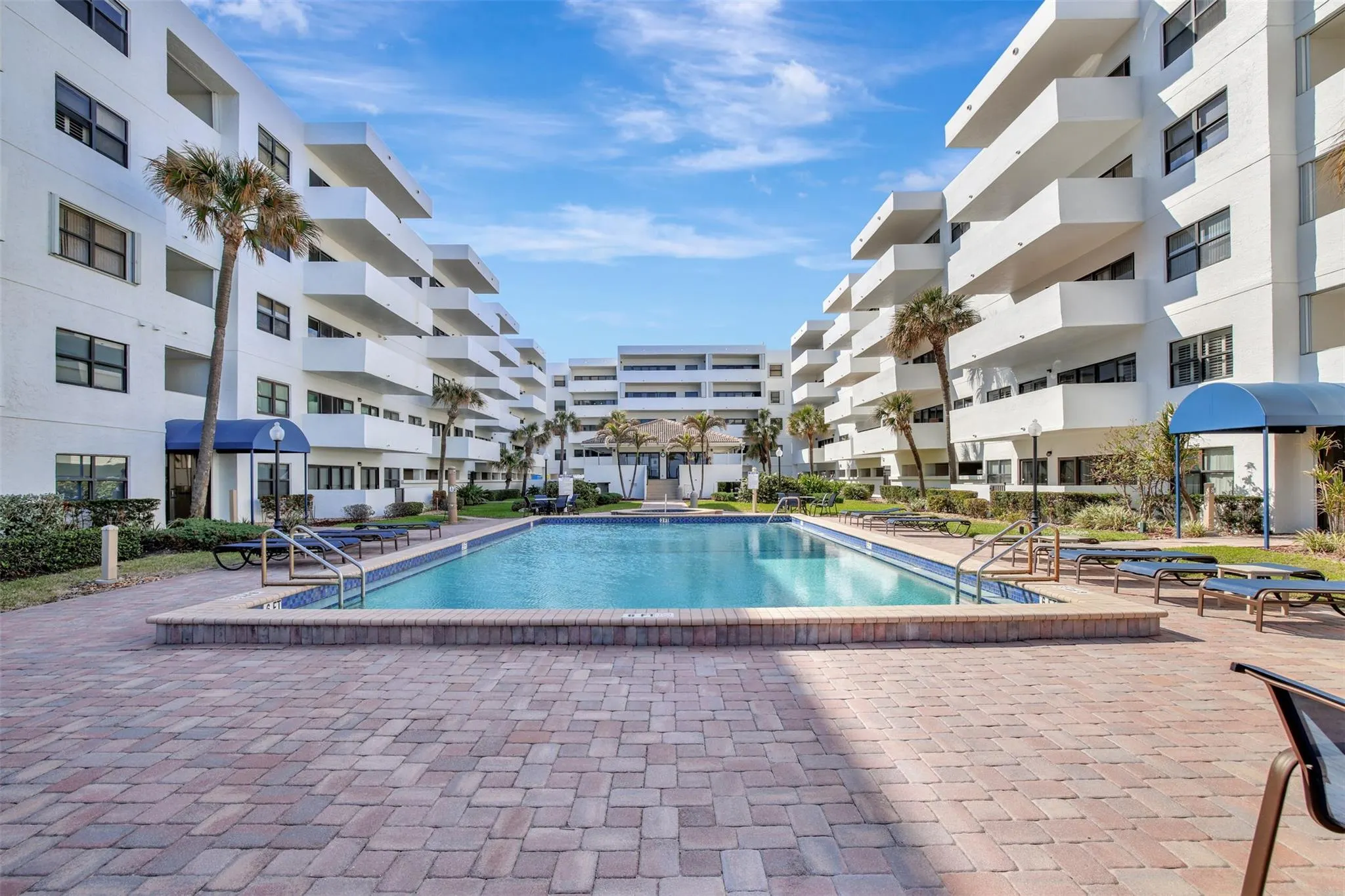 330 SE 20 Ave, #421