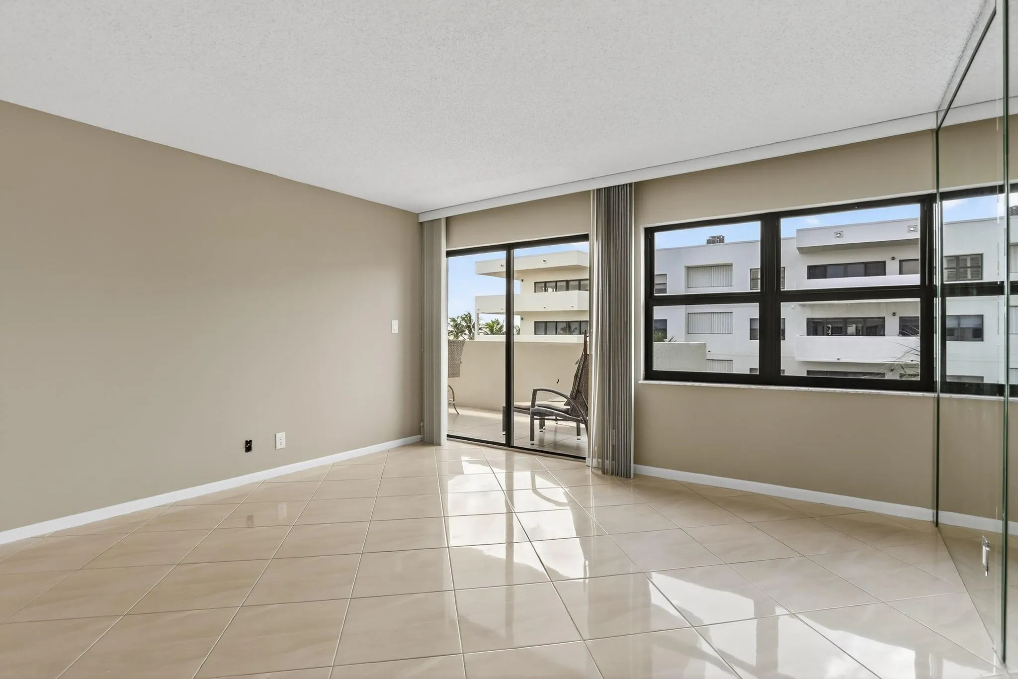 330 SE 20 Ave, #421