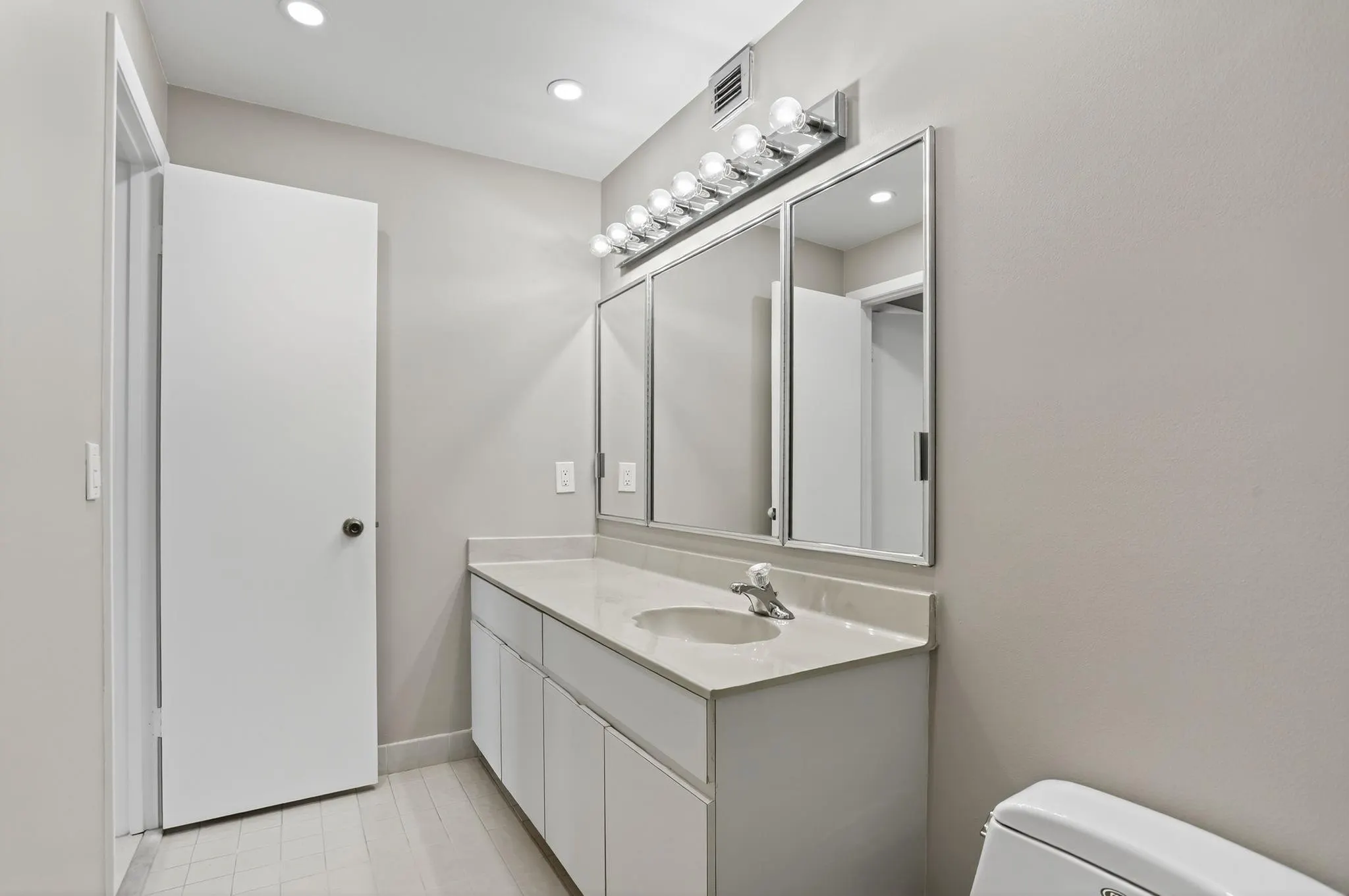 330 SE 20 Ave, #421