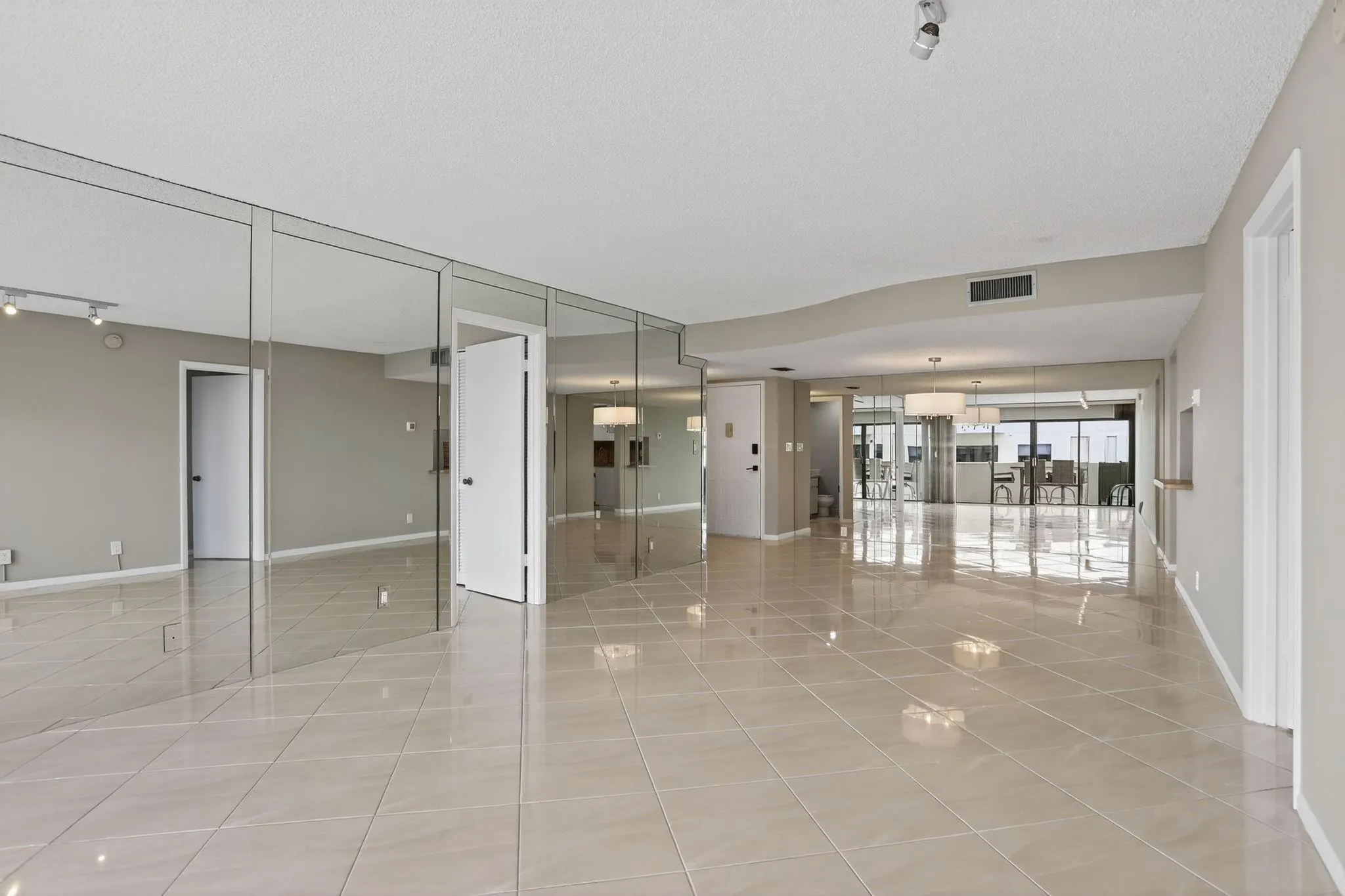 330 SE 20 Ave, #421