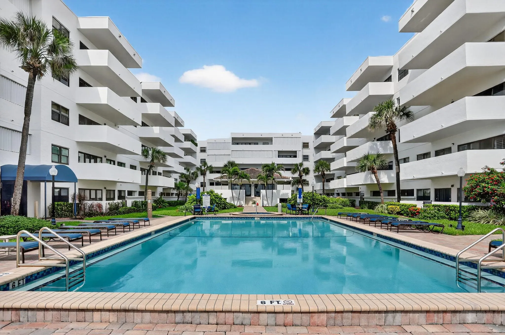 330 SE 20 Ave, #421