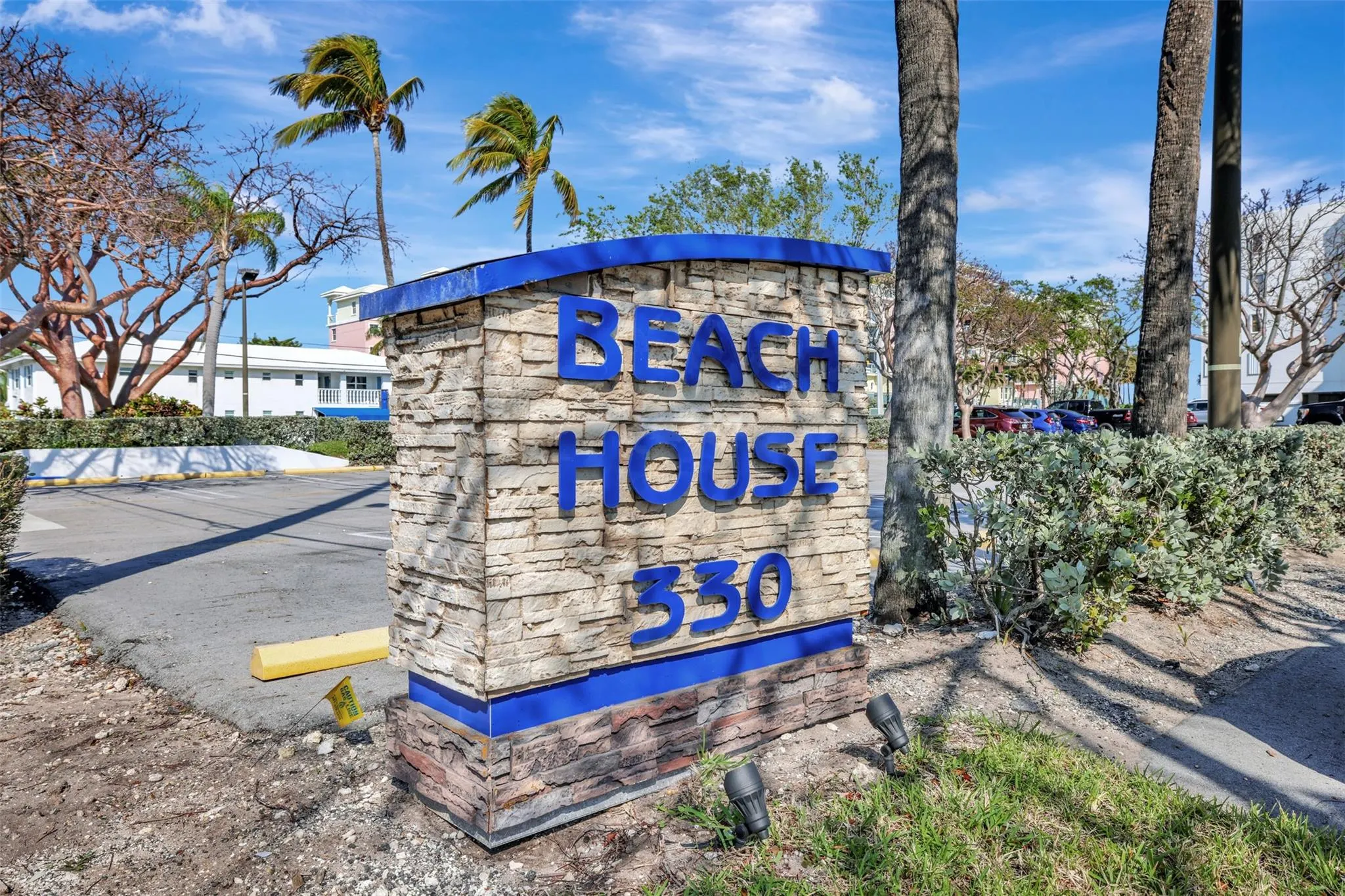 330 SE 20 Ave, #421