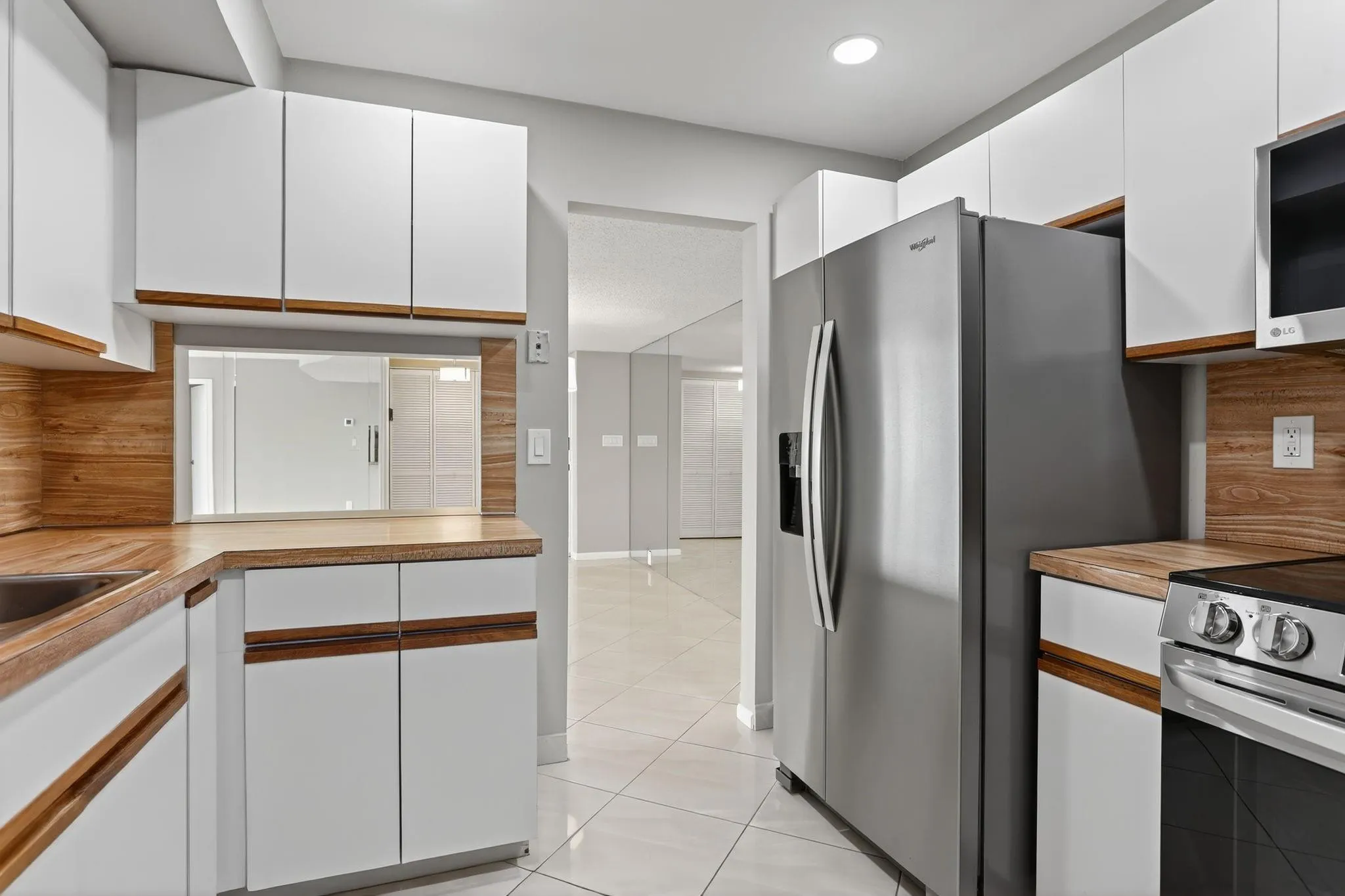 330 SE 20 Ave, #421