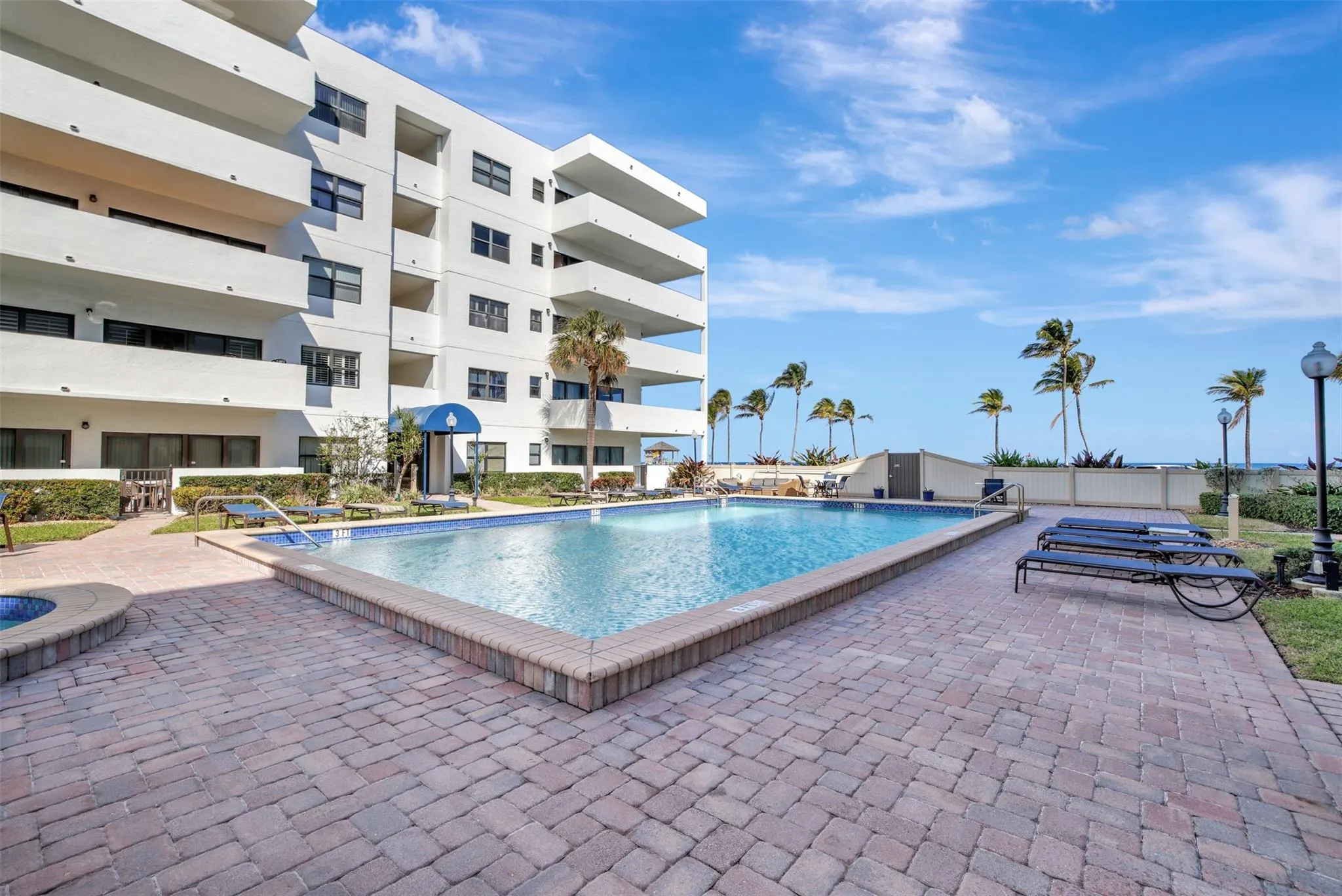 330 SE 20 Ave, #421