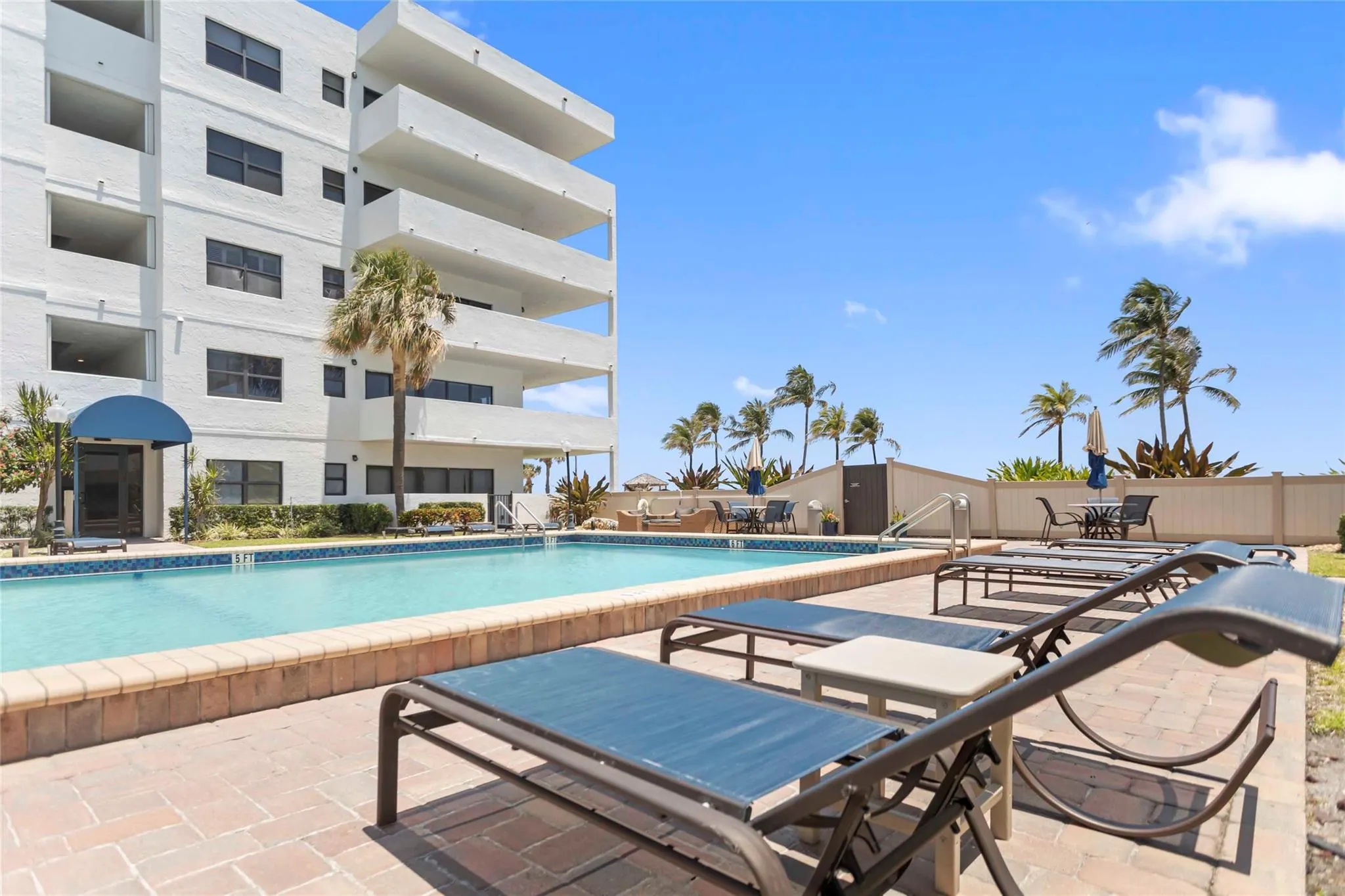 330 SE 20 Ave, #421