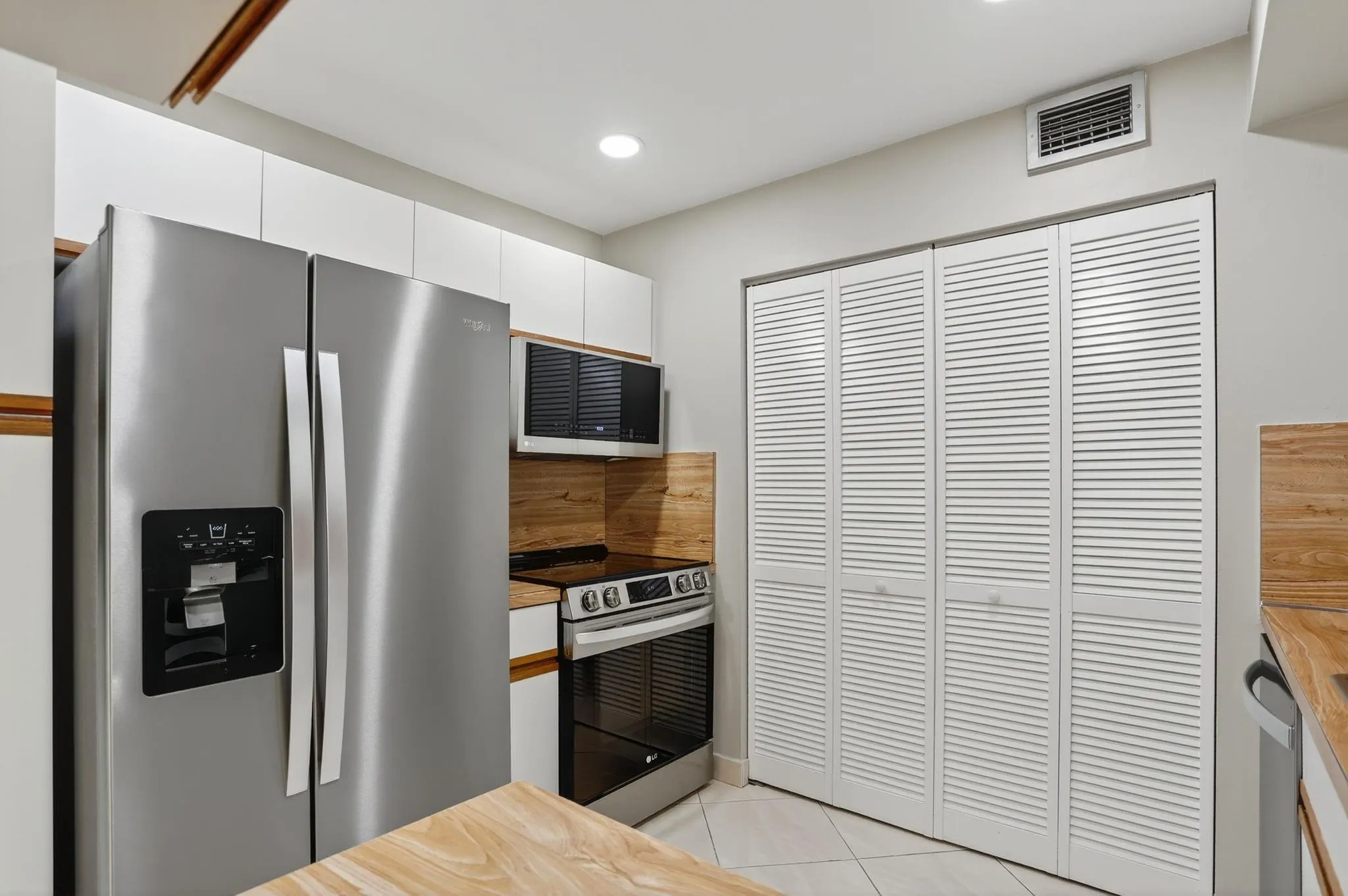 330 SE 20 Ave, #421