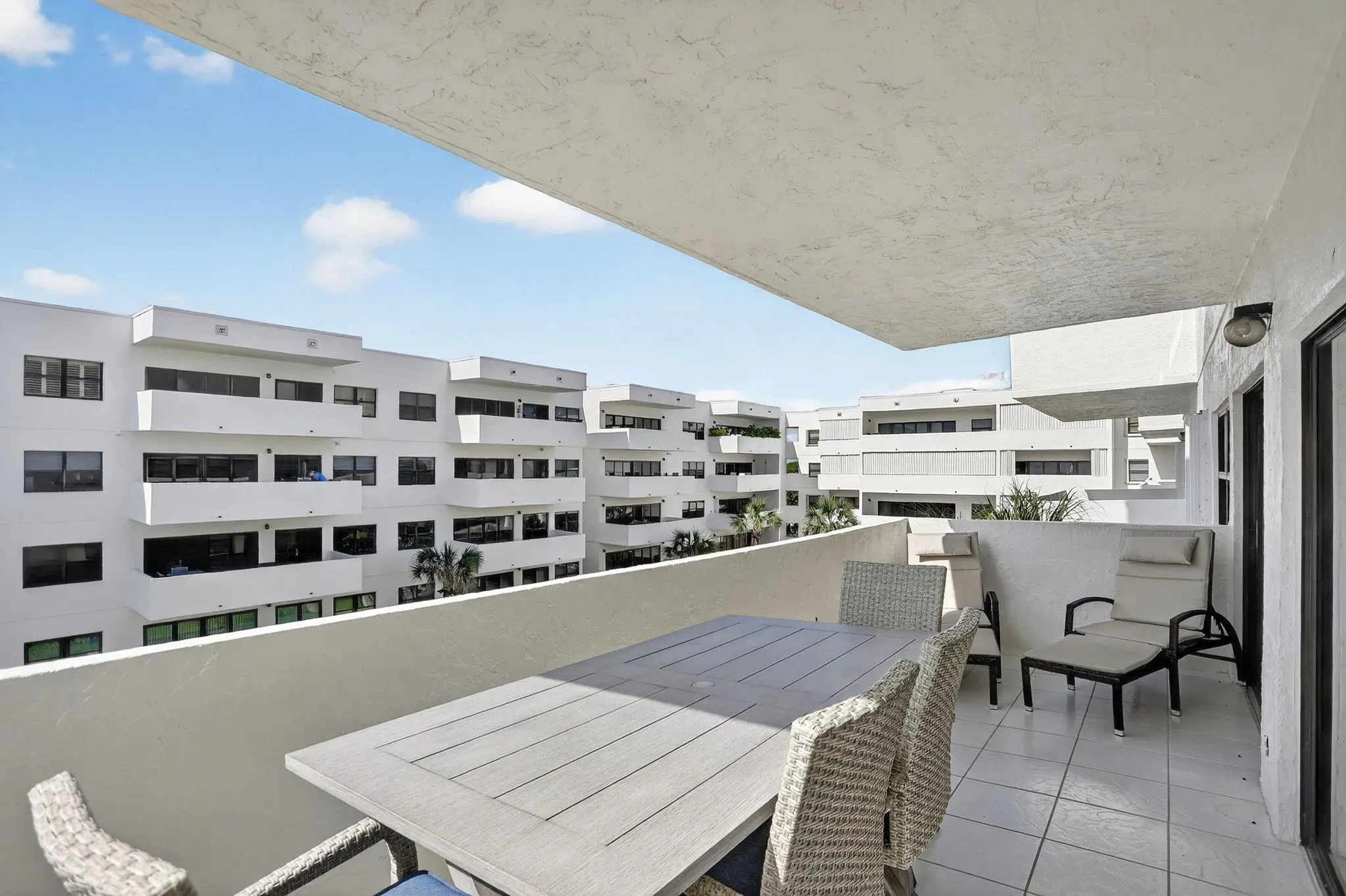 330 SE 20 Ave, #421