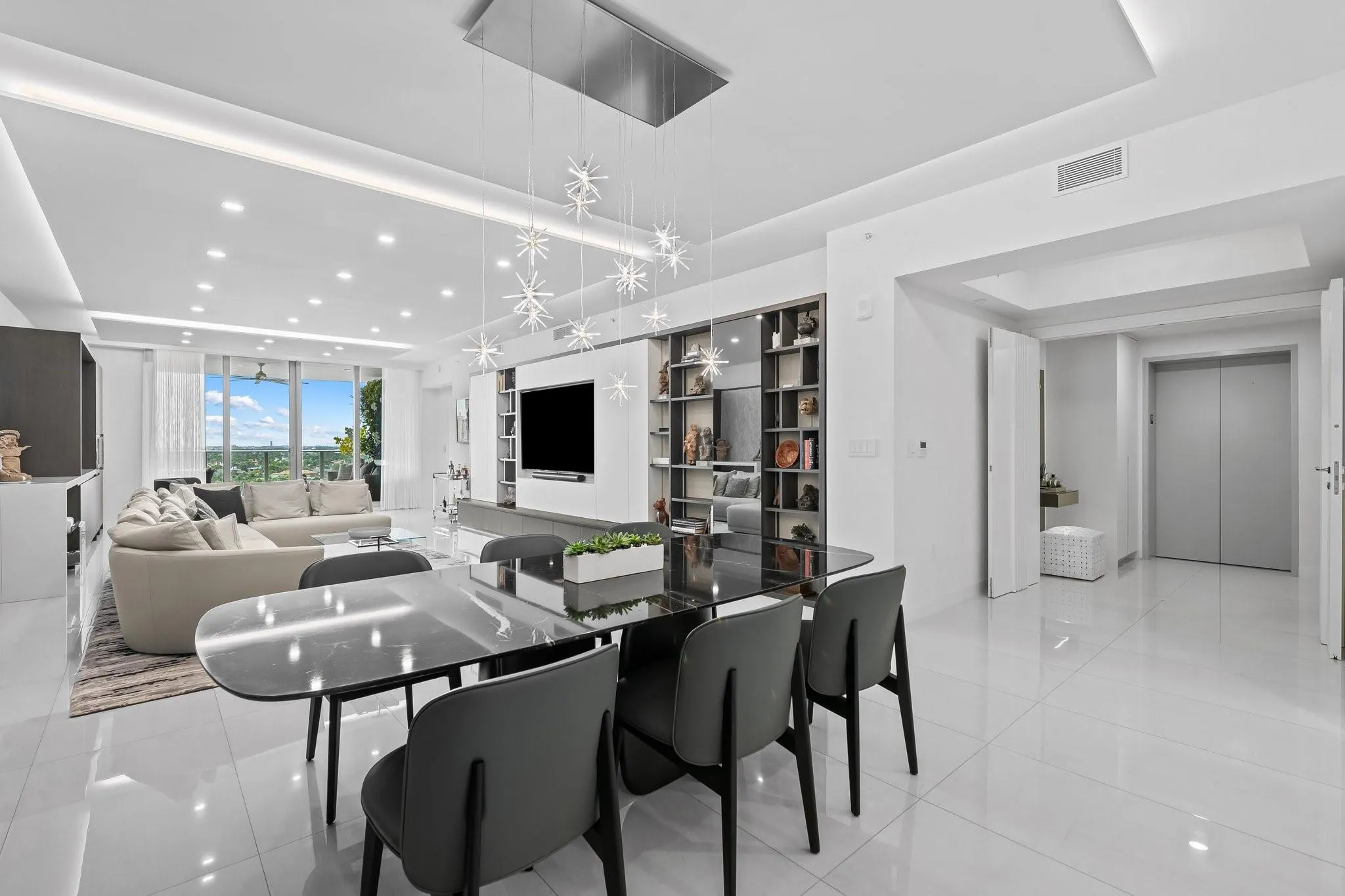 435 Bayshore Dr, #PH3