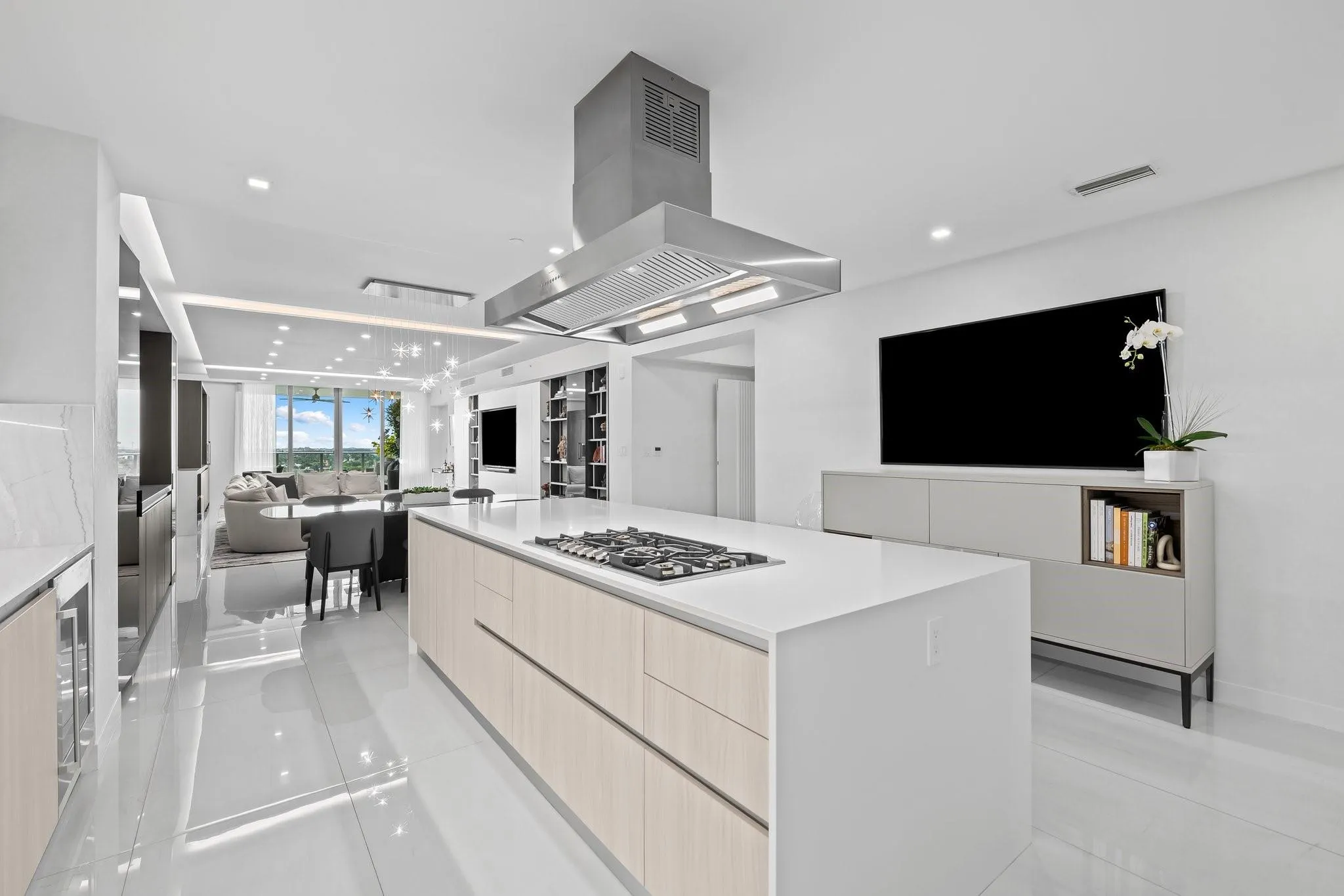435 Bayshore Dr, #PH3