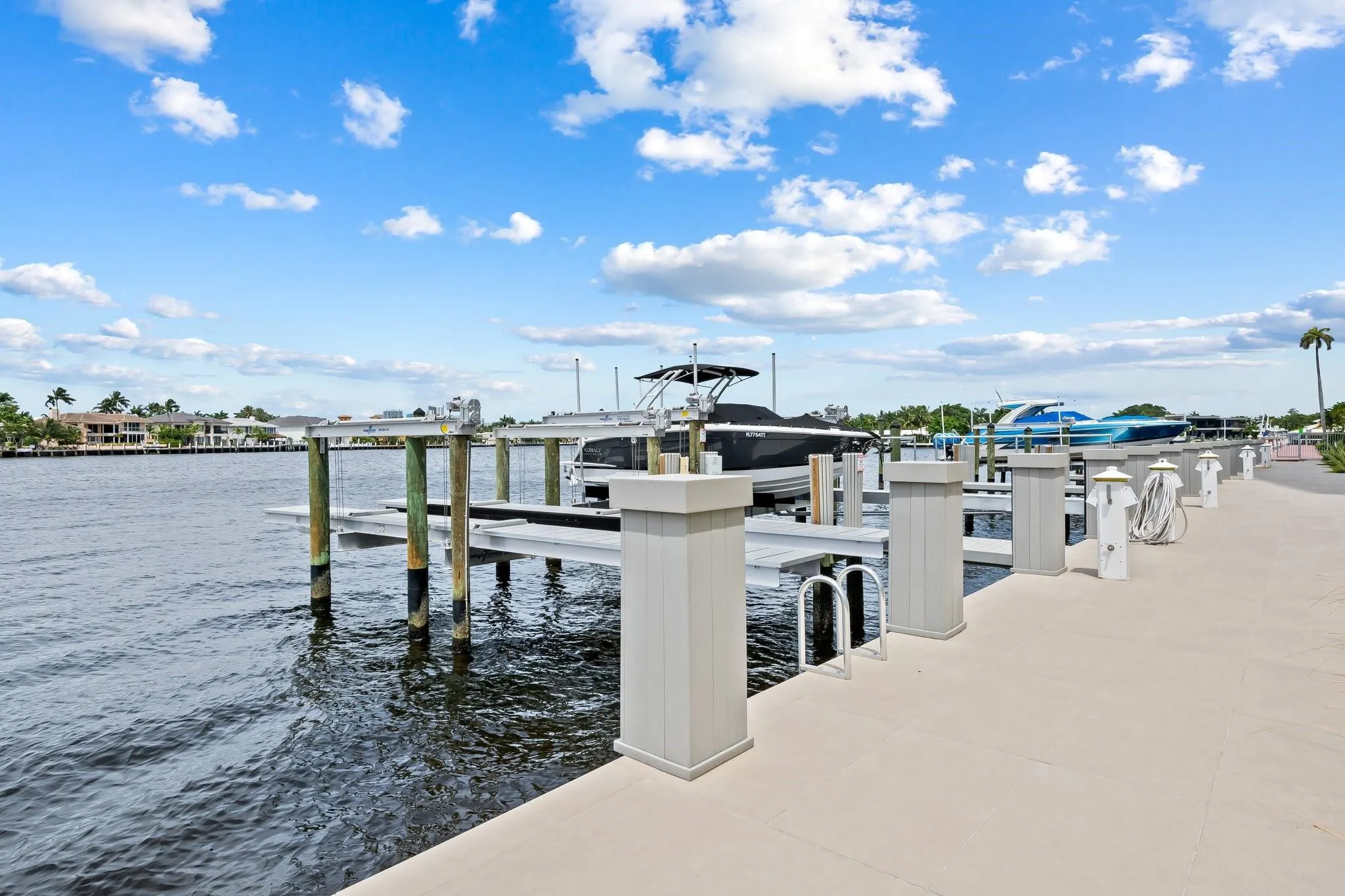 435 Bayshore Dr, #PH3