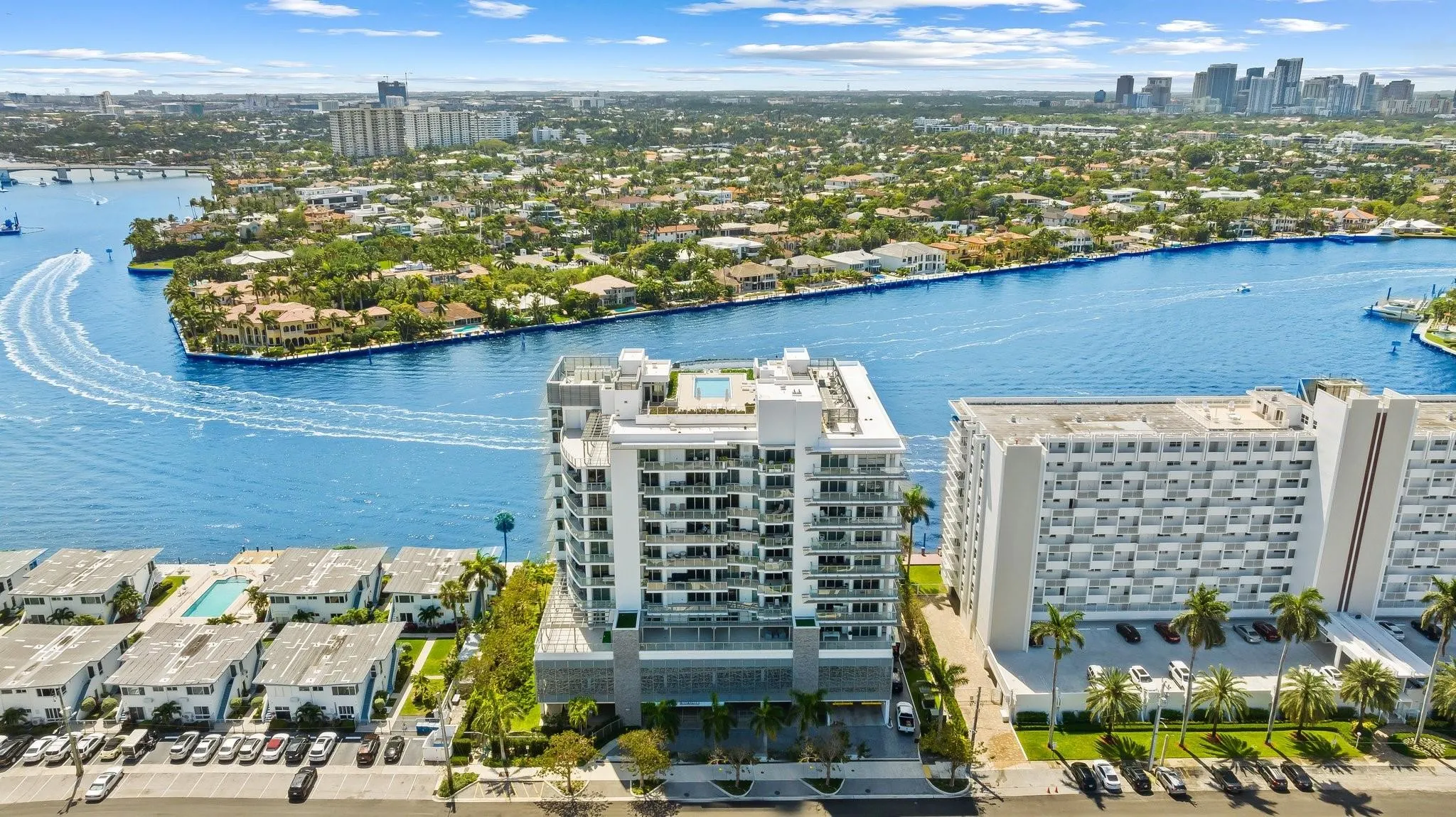 435 Bayshore Dr, #PH3
