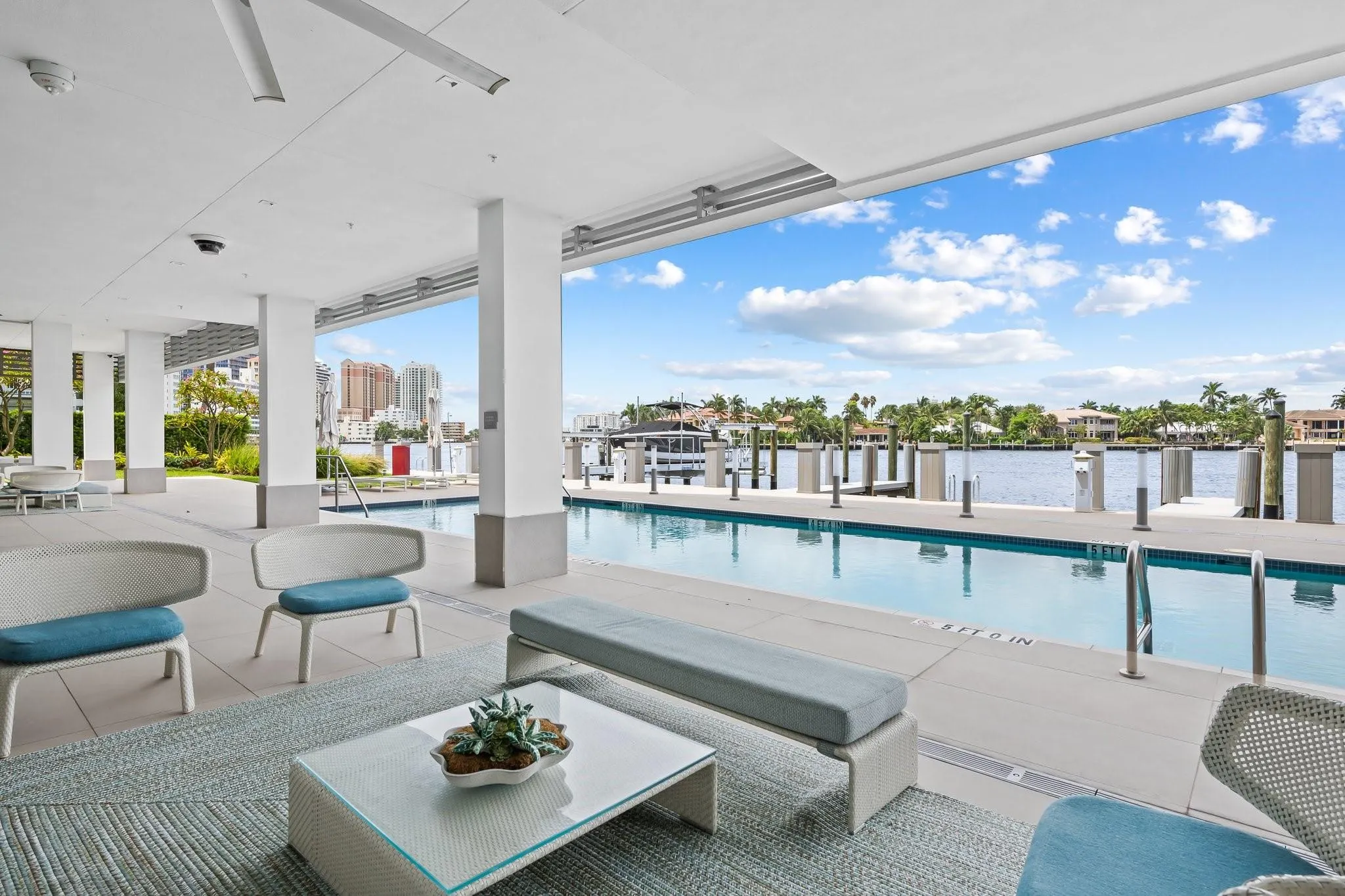 435 Bayshore Dr, #PH3