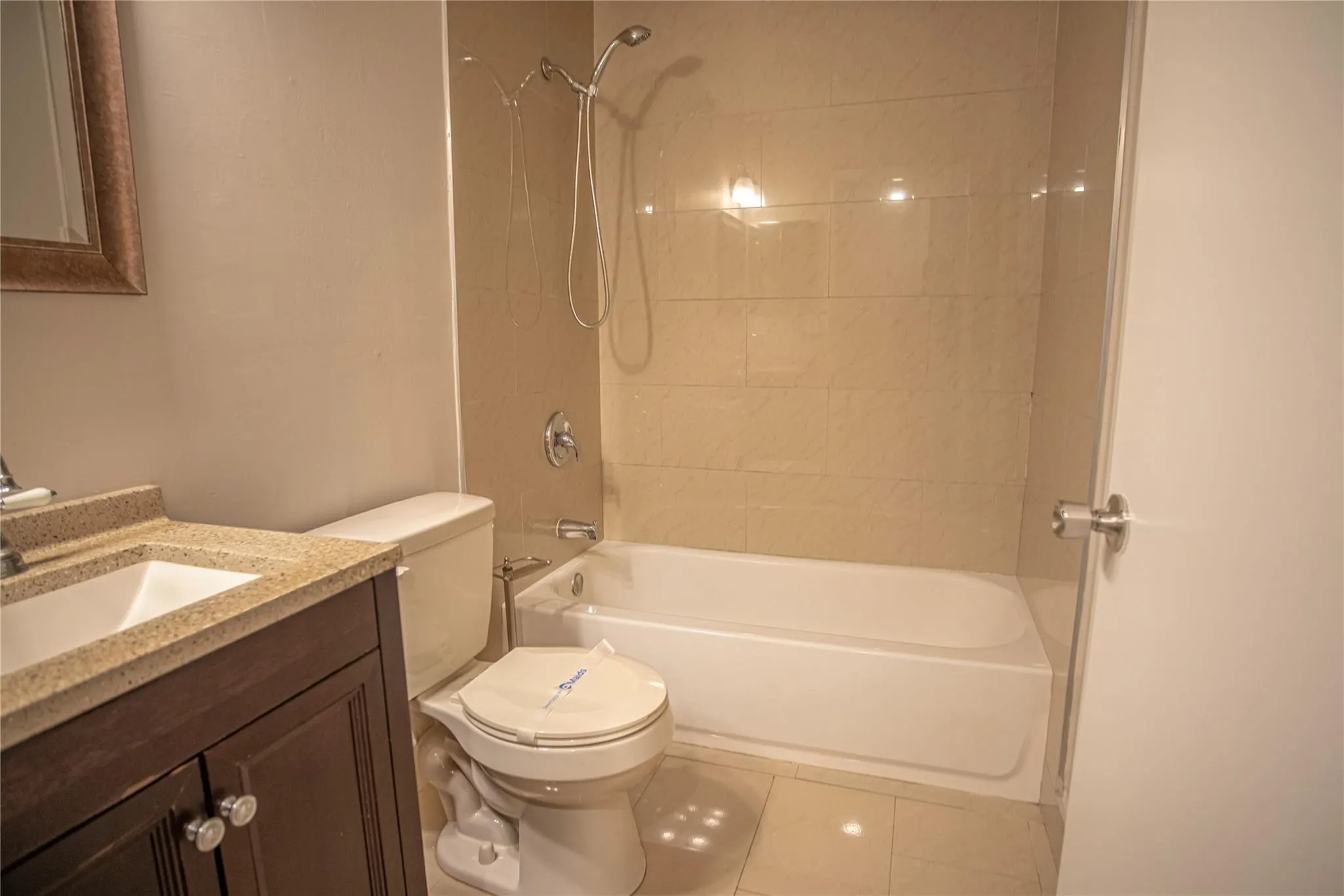 416 Lakeside Dr, #129