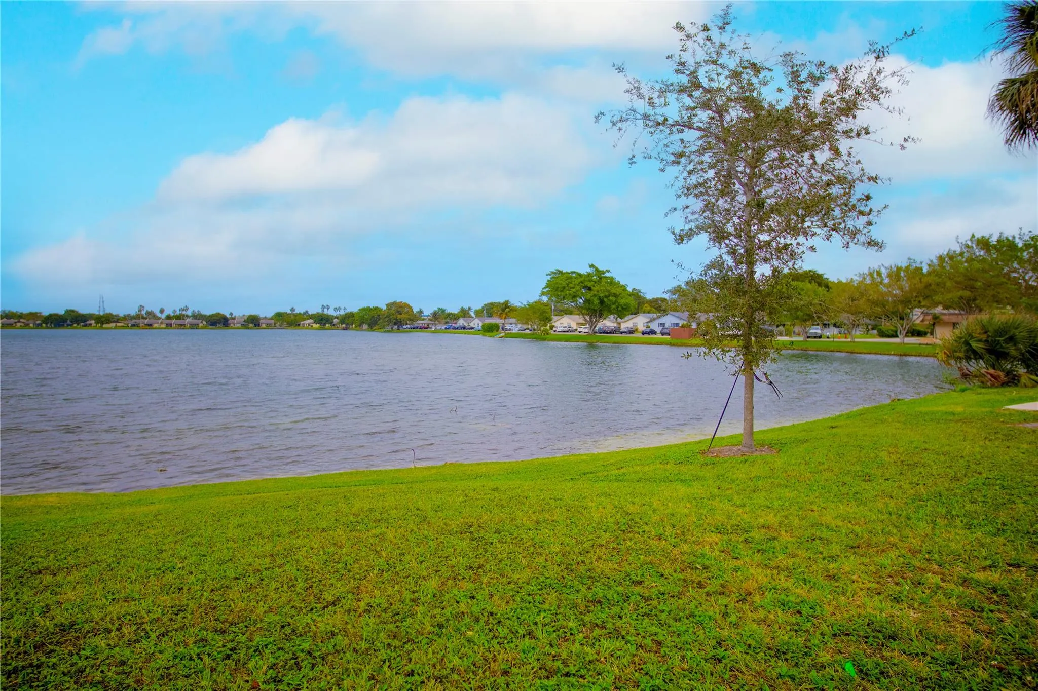 416 Lakeside Dr, #129