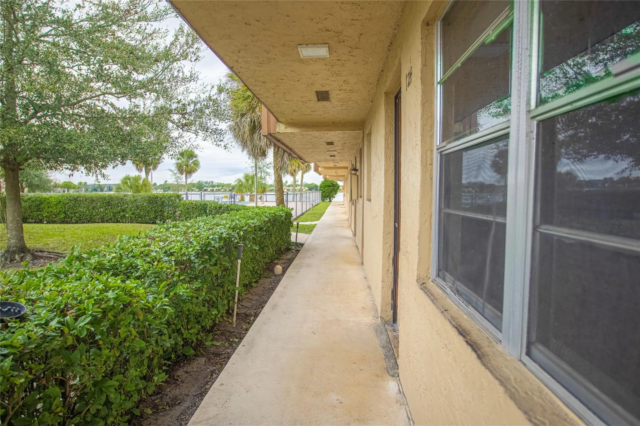 416 Lakeside Dr, #129