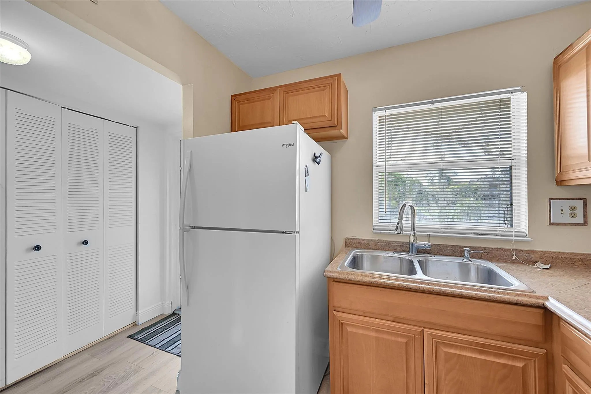 9380 Sunrise Lakes Blvd, #206