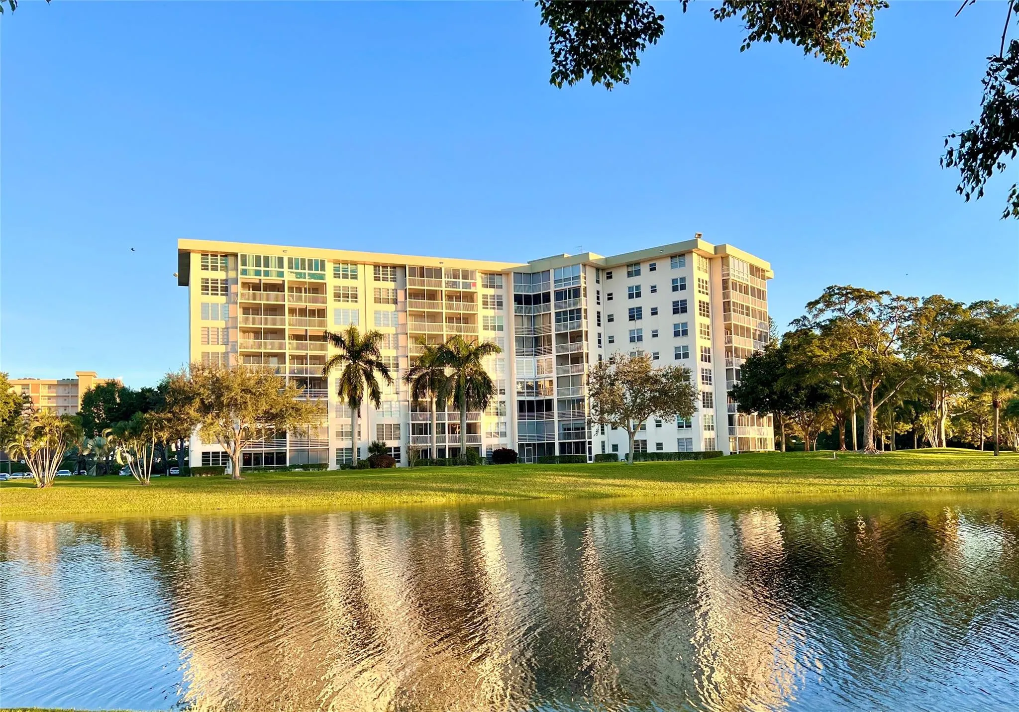 3010 N Course Dr, #511