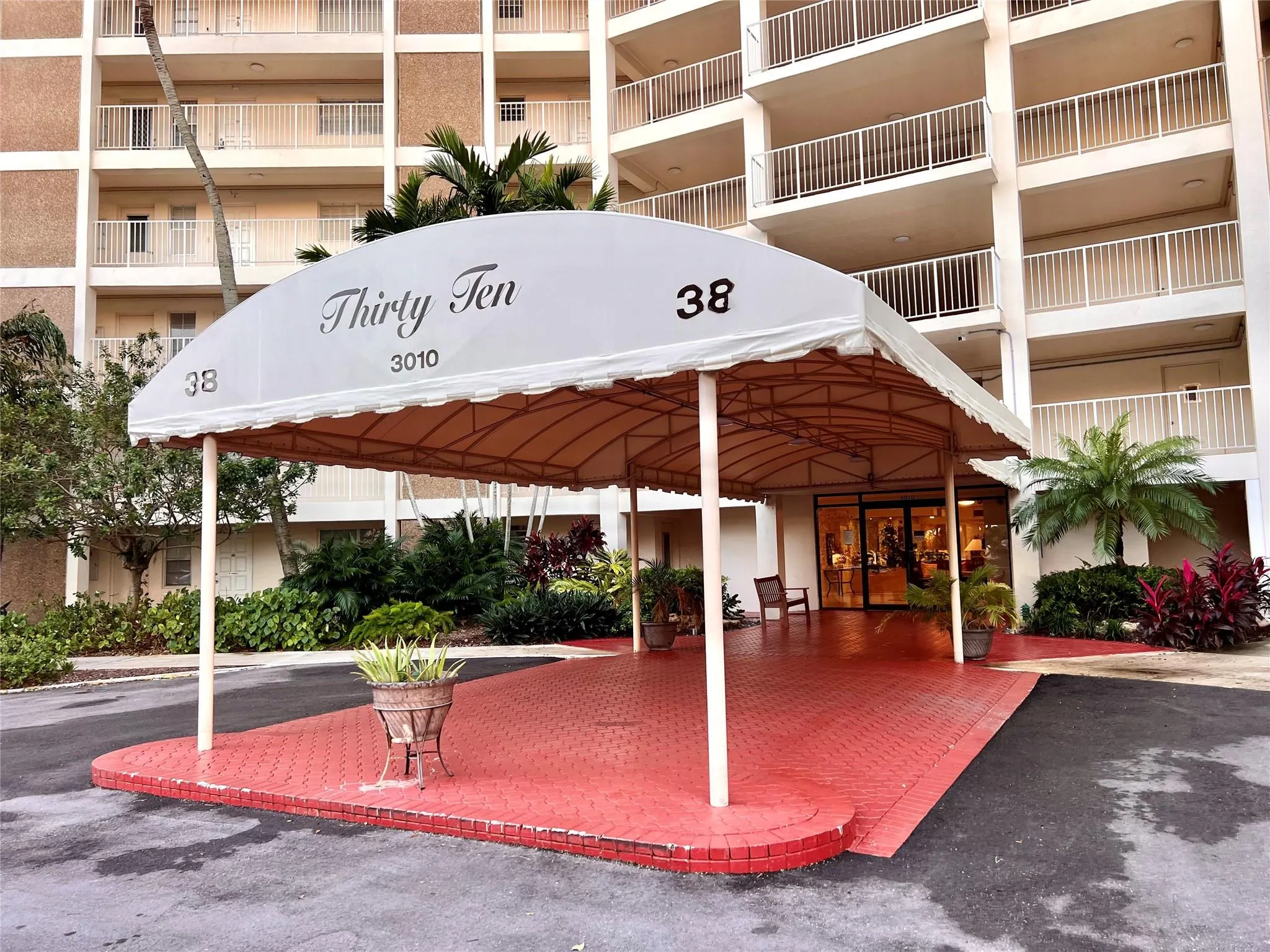 3010 N Course Dr, #511