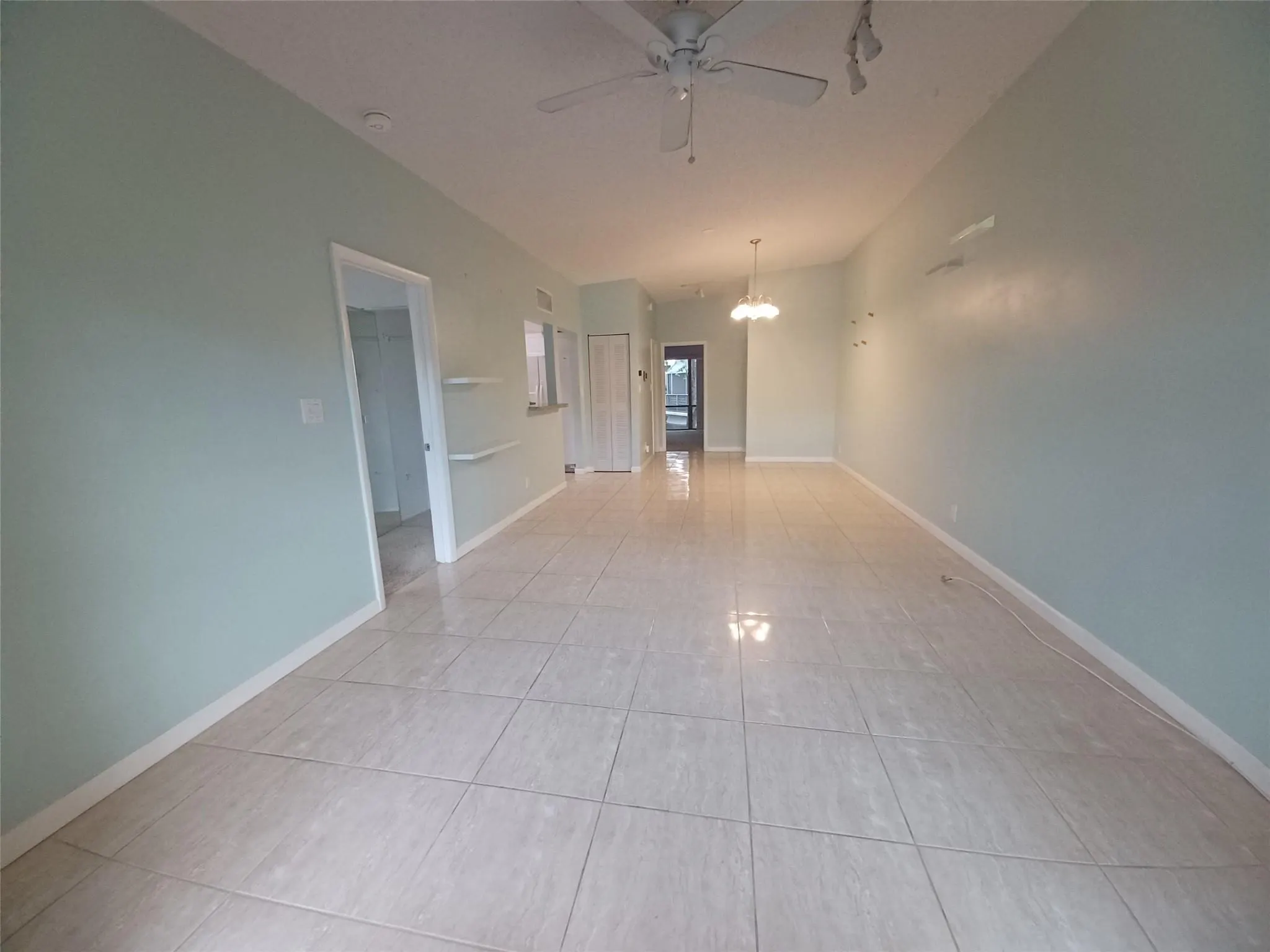 301 N Pine Island Rd, #216