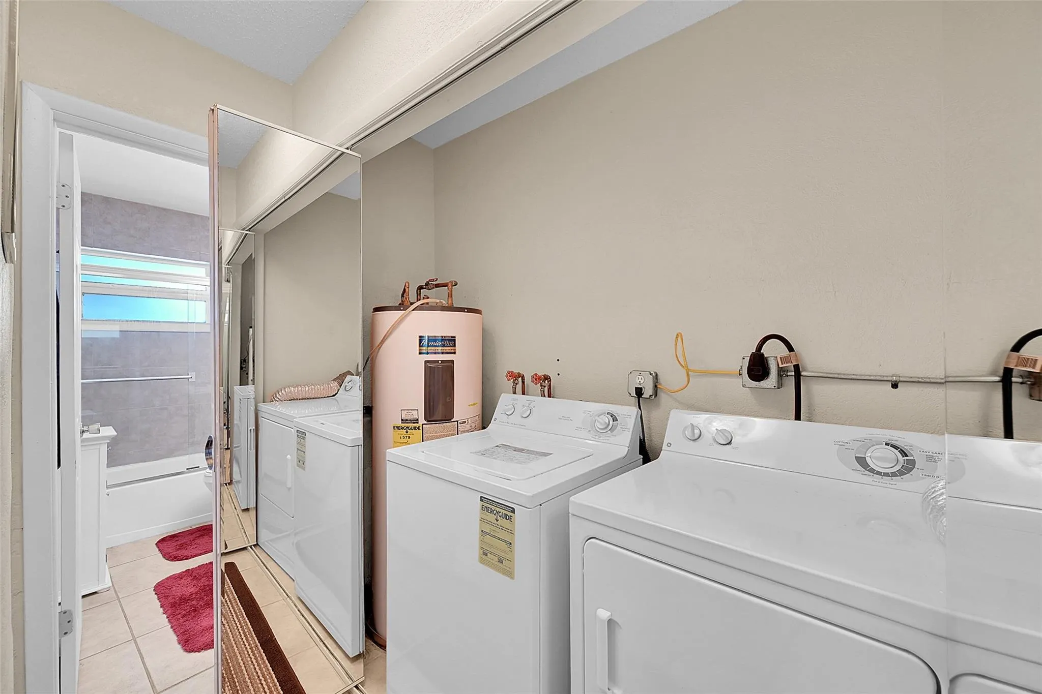 2607 NE 8th Ave, #28