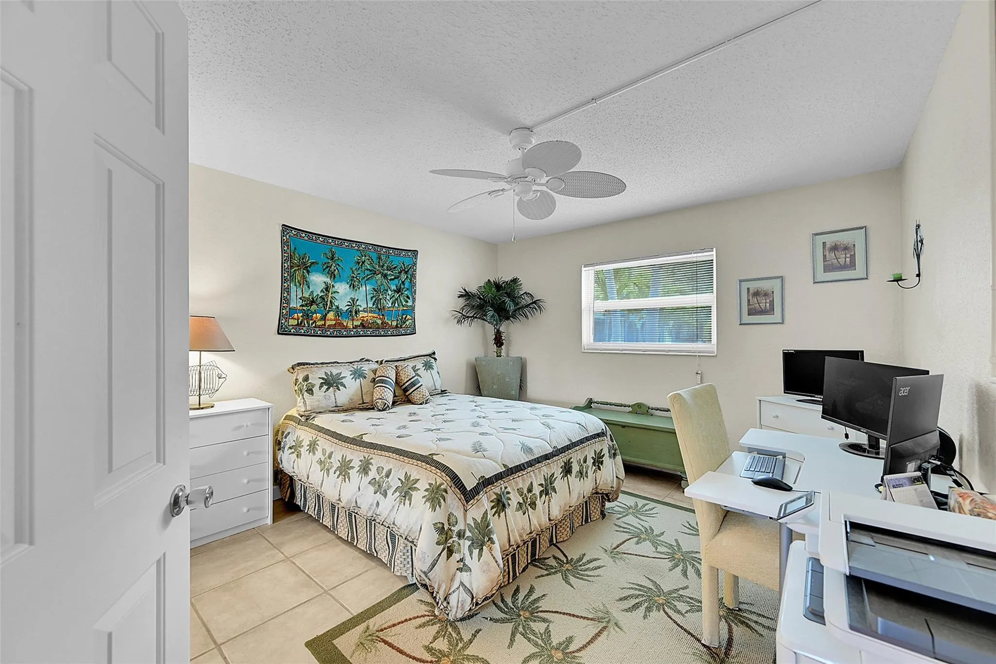 2607 NE 8th Ave, #28