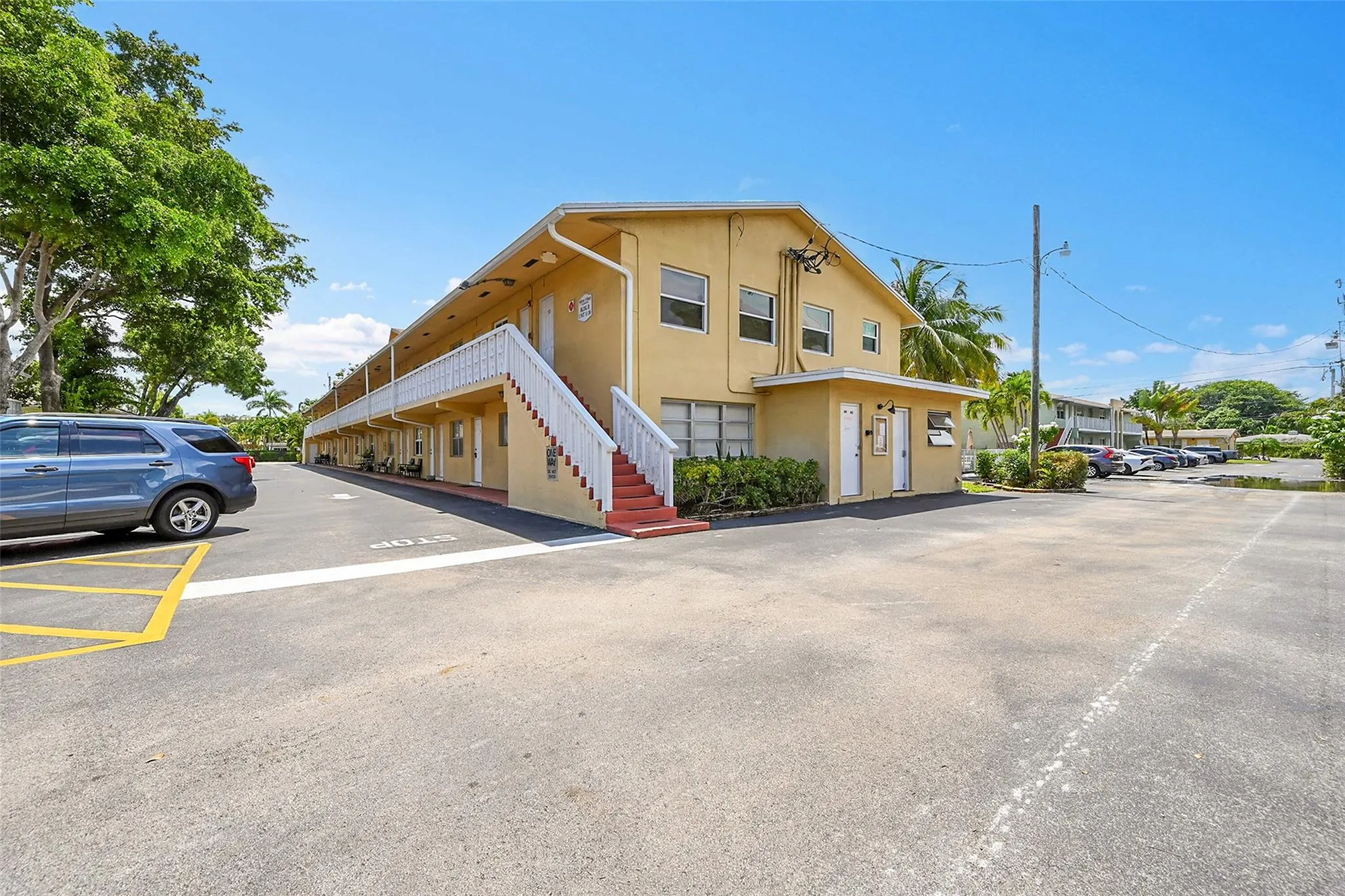 2607 NE 8th Ave, #28