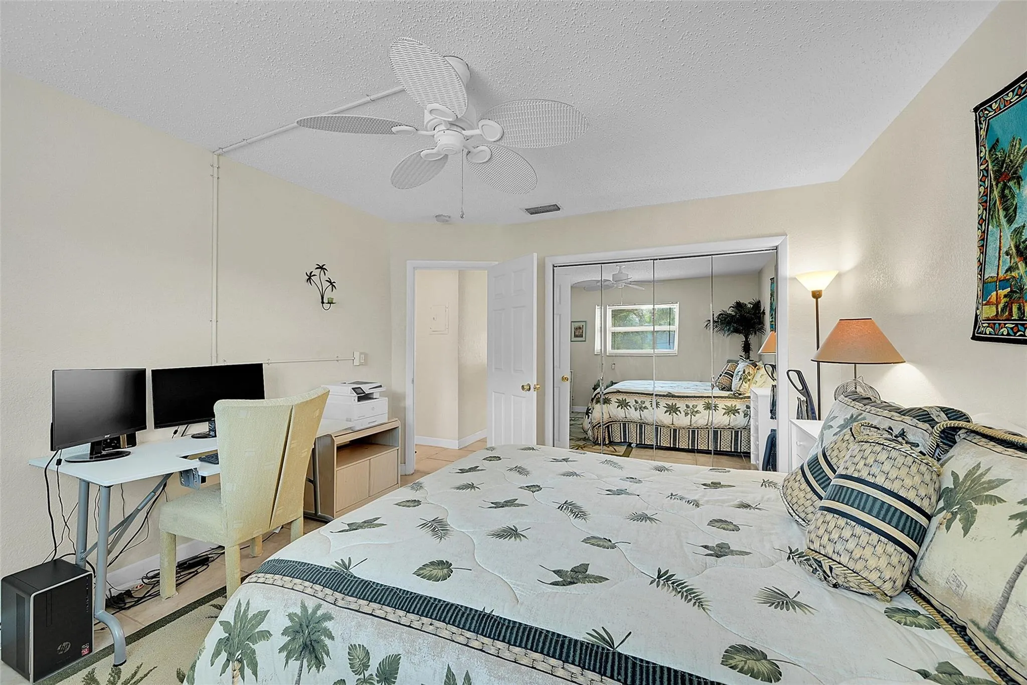 2607 NE 8th Ave, #28