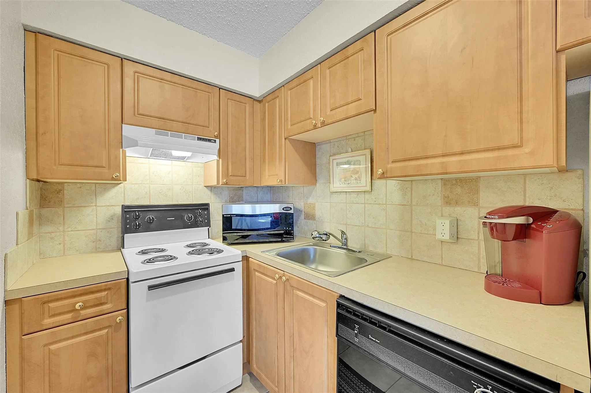 2607 NE 8th Ave, #28