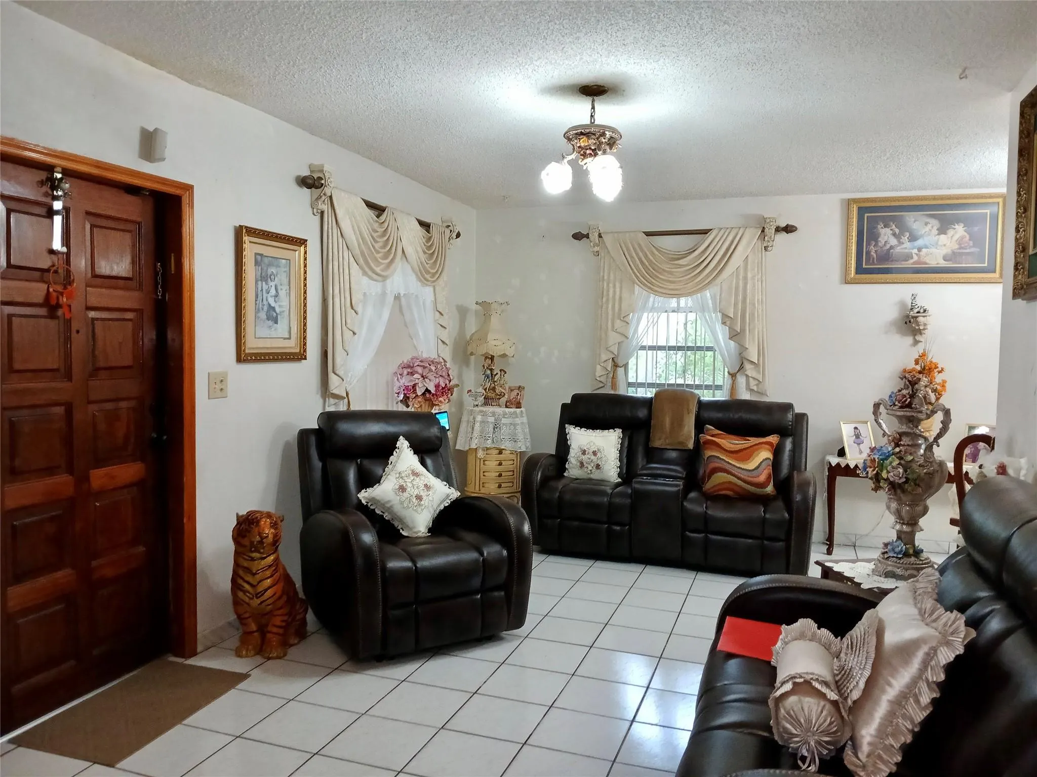 3321 SW 68th Ave