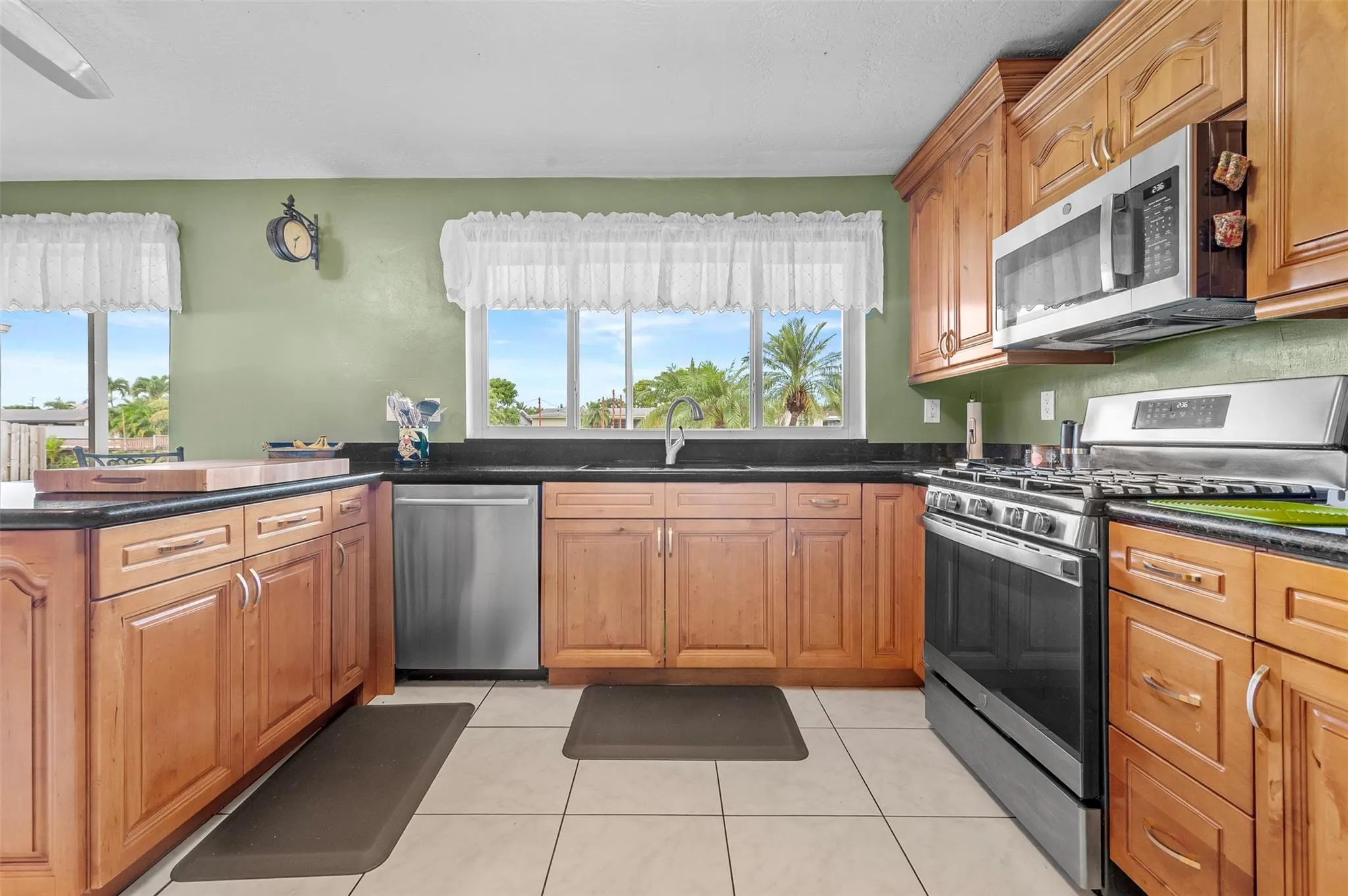 9260 NW 21st Mnr