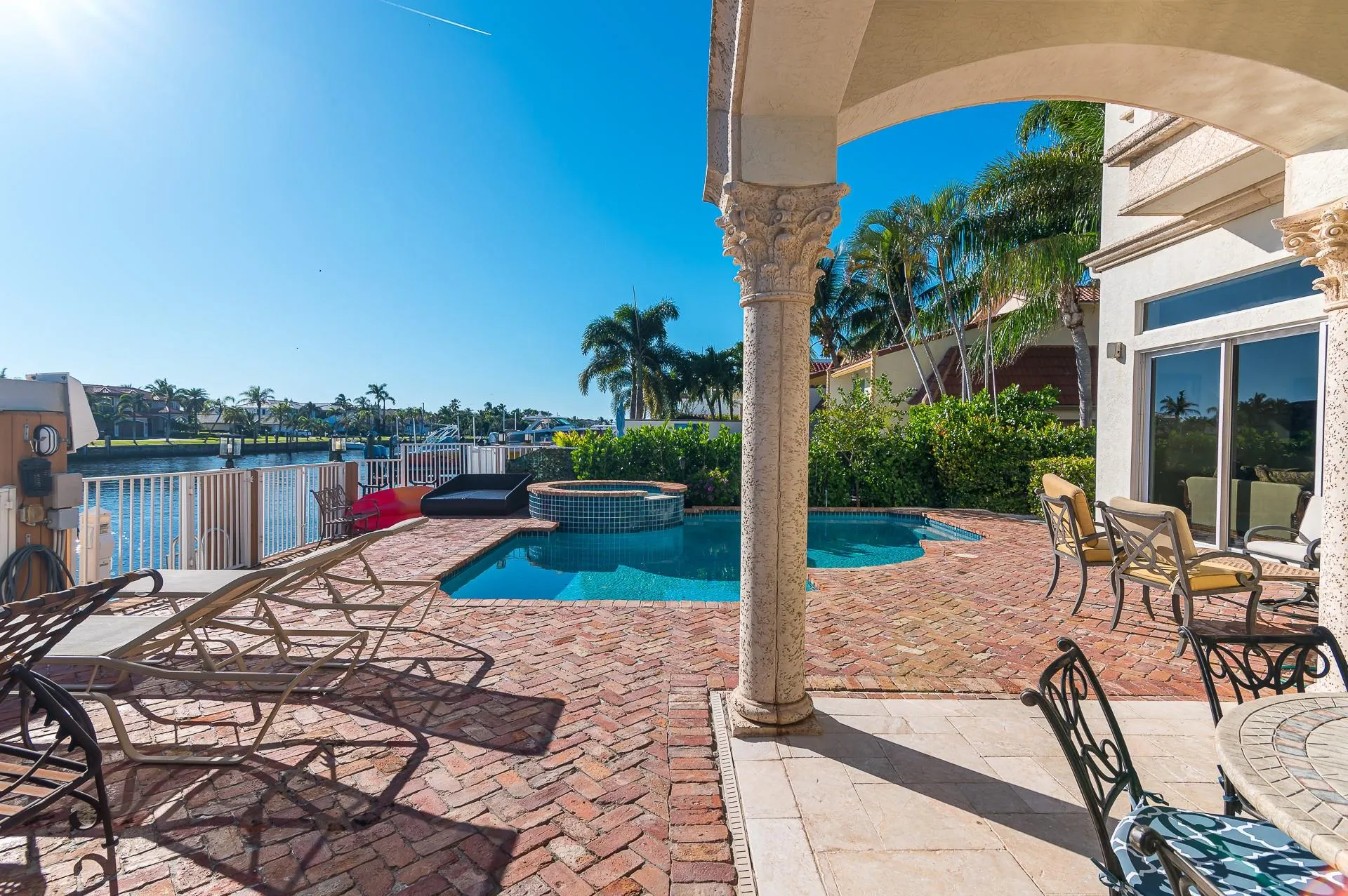 580 Admirals Way