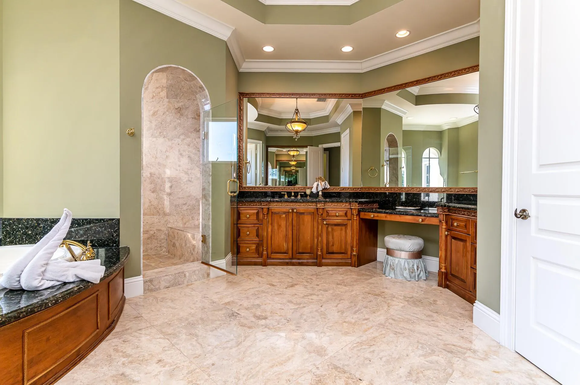 580 Admirals Way