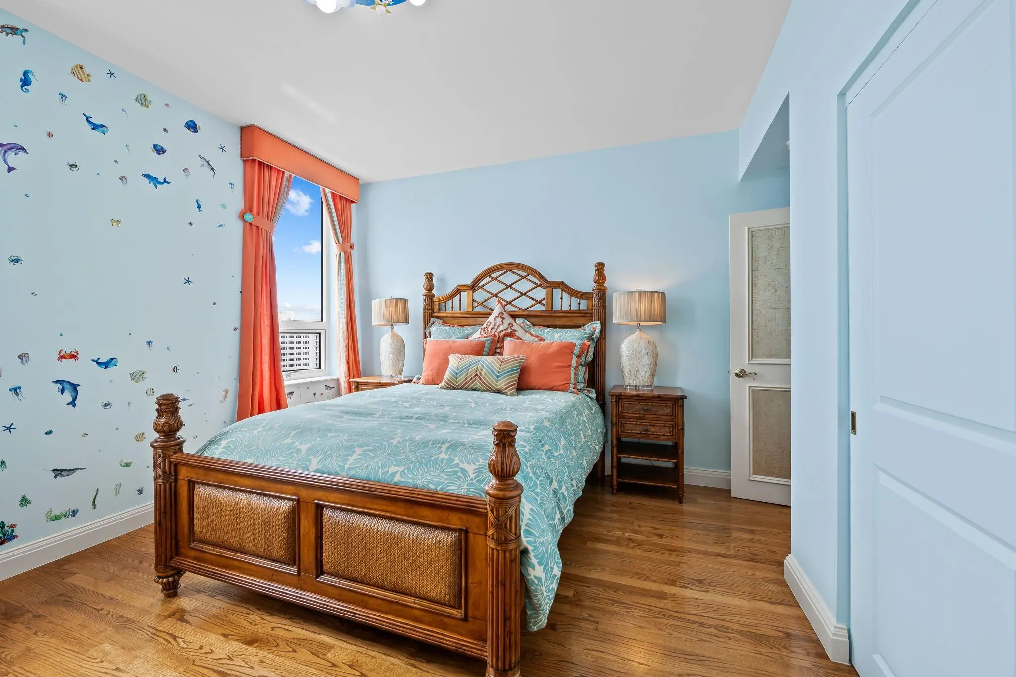 3055 Harbor Dr, #1603