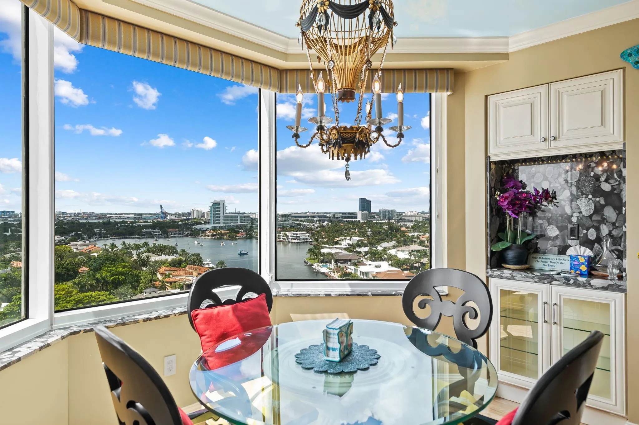 3055 Harbor Dr, #1603