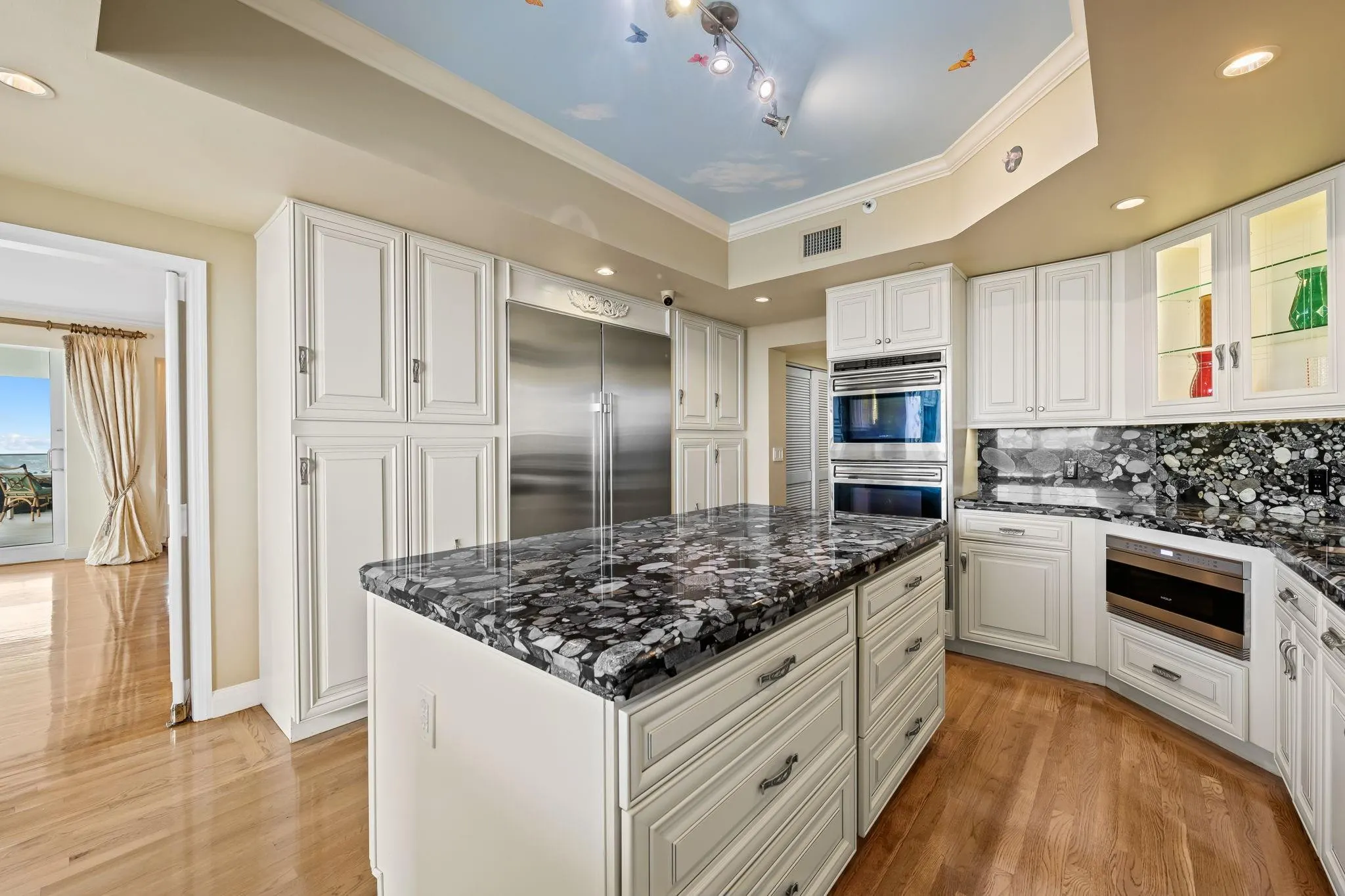3055 Harbor Dr, #1603