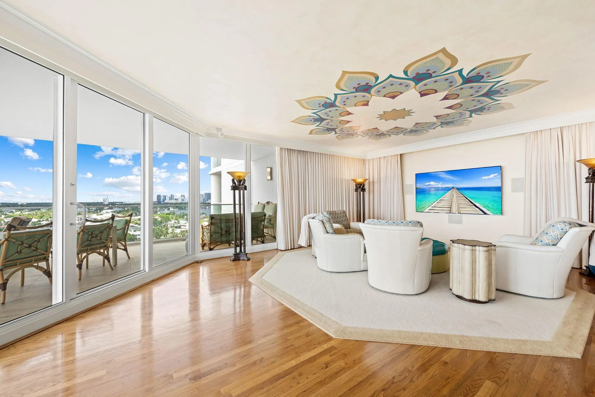 3055 Harbor Dr, #1603